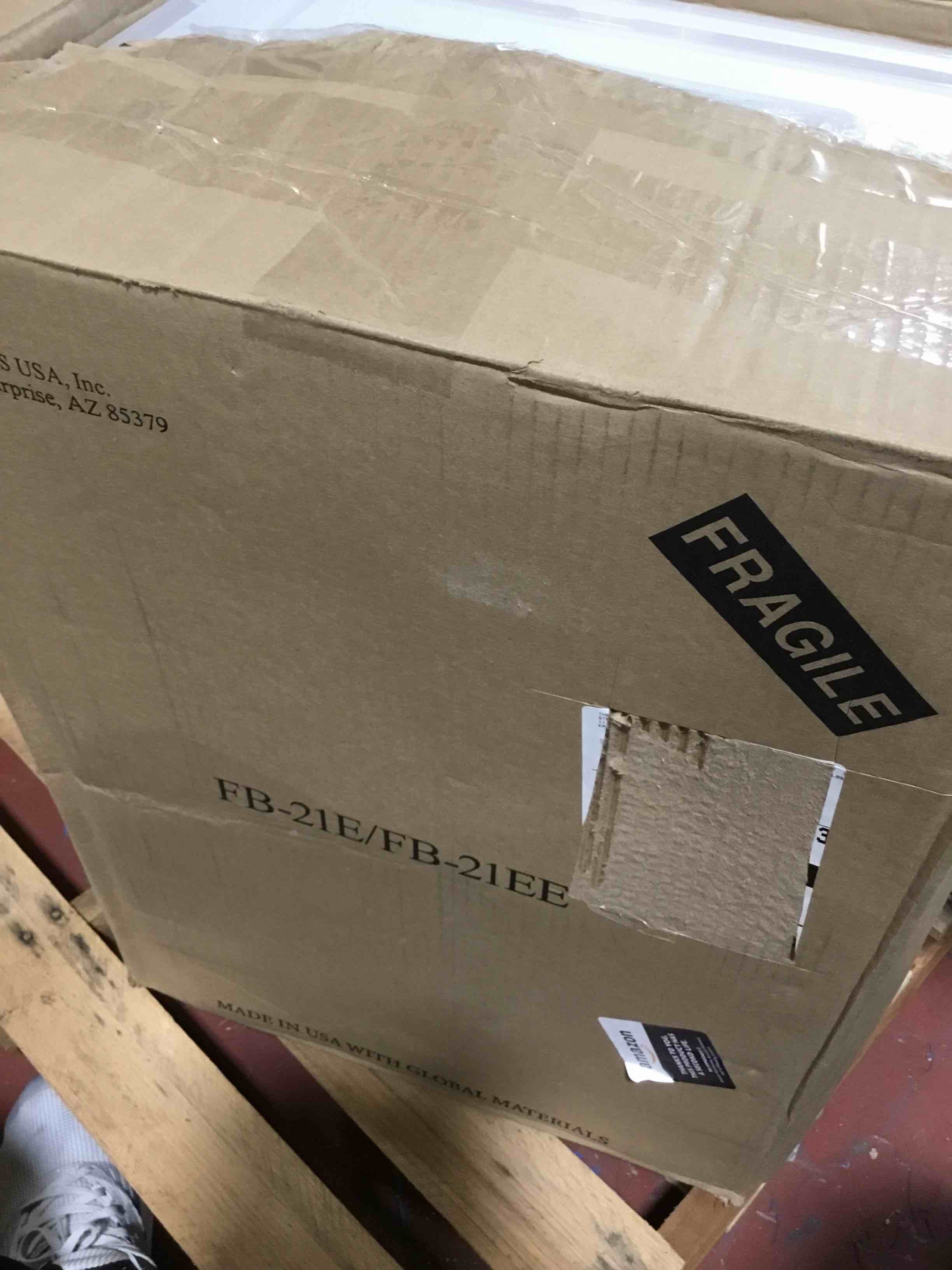https://s3.amazonaws.com/lotting-images-prod/bidfta/RED3995126_1709061119662.jpeg