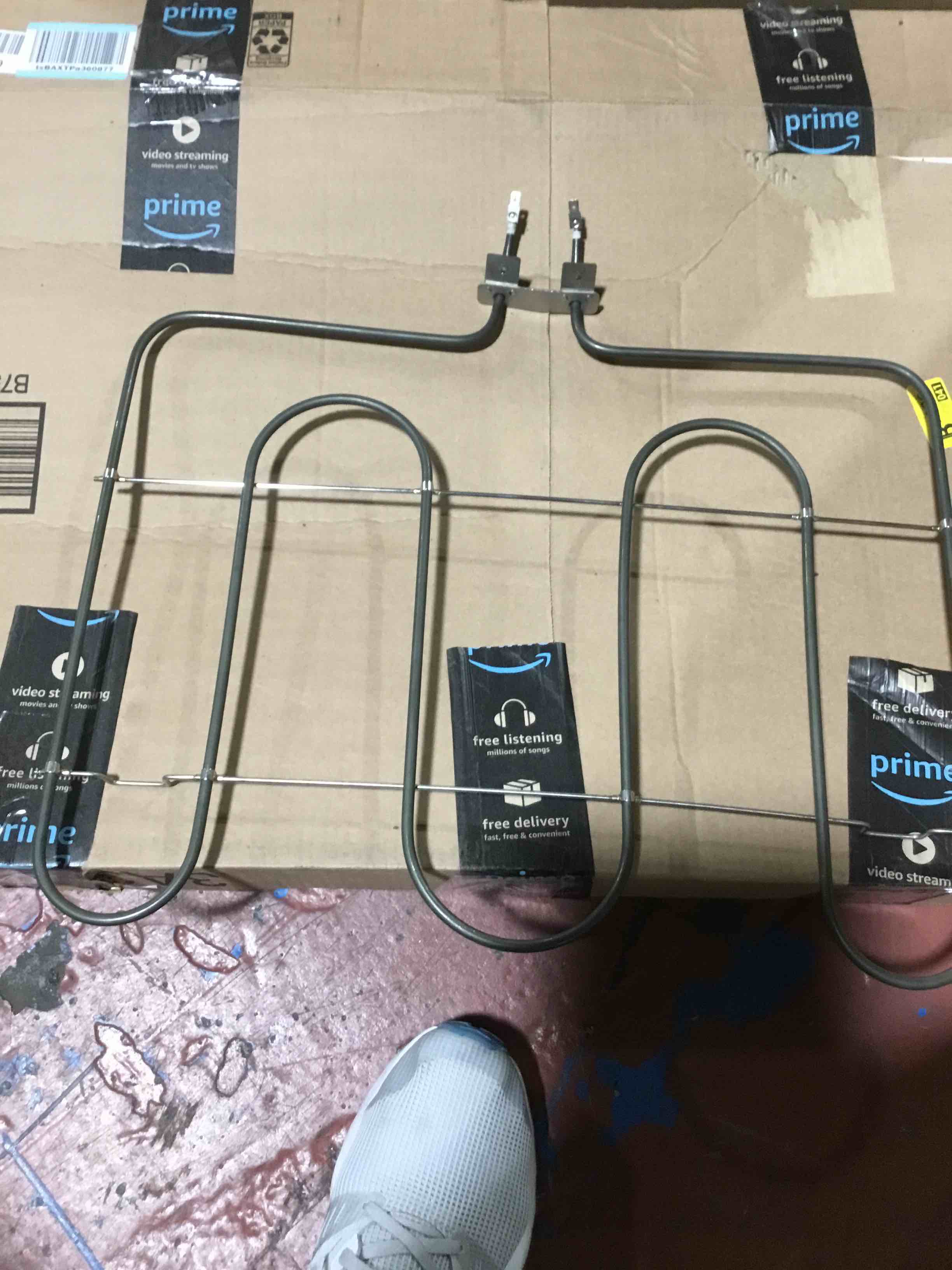 https://s3.amazonaws.com/lotting-images-prod/bidfta/RED3995131_1709062626663.jpeg