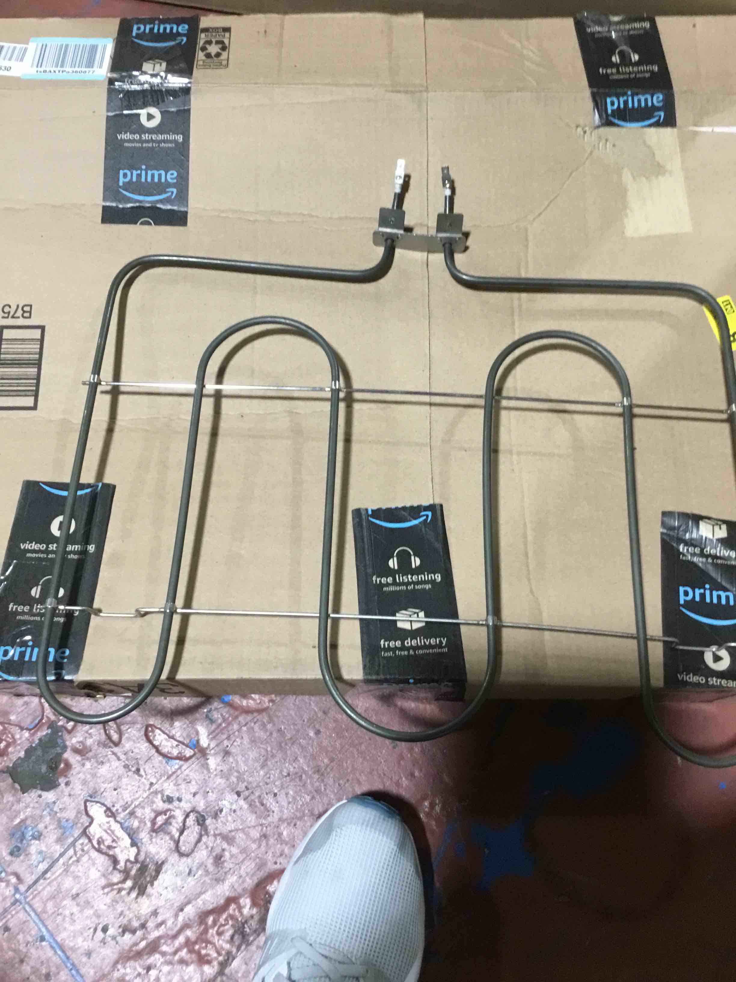 https://s3.amazonaws.com/lotting-images-prod/bidfta/RED3995131_1709062627977.jpeg