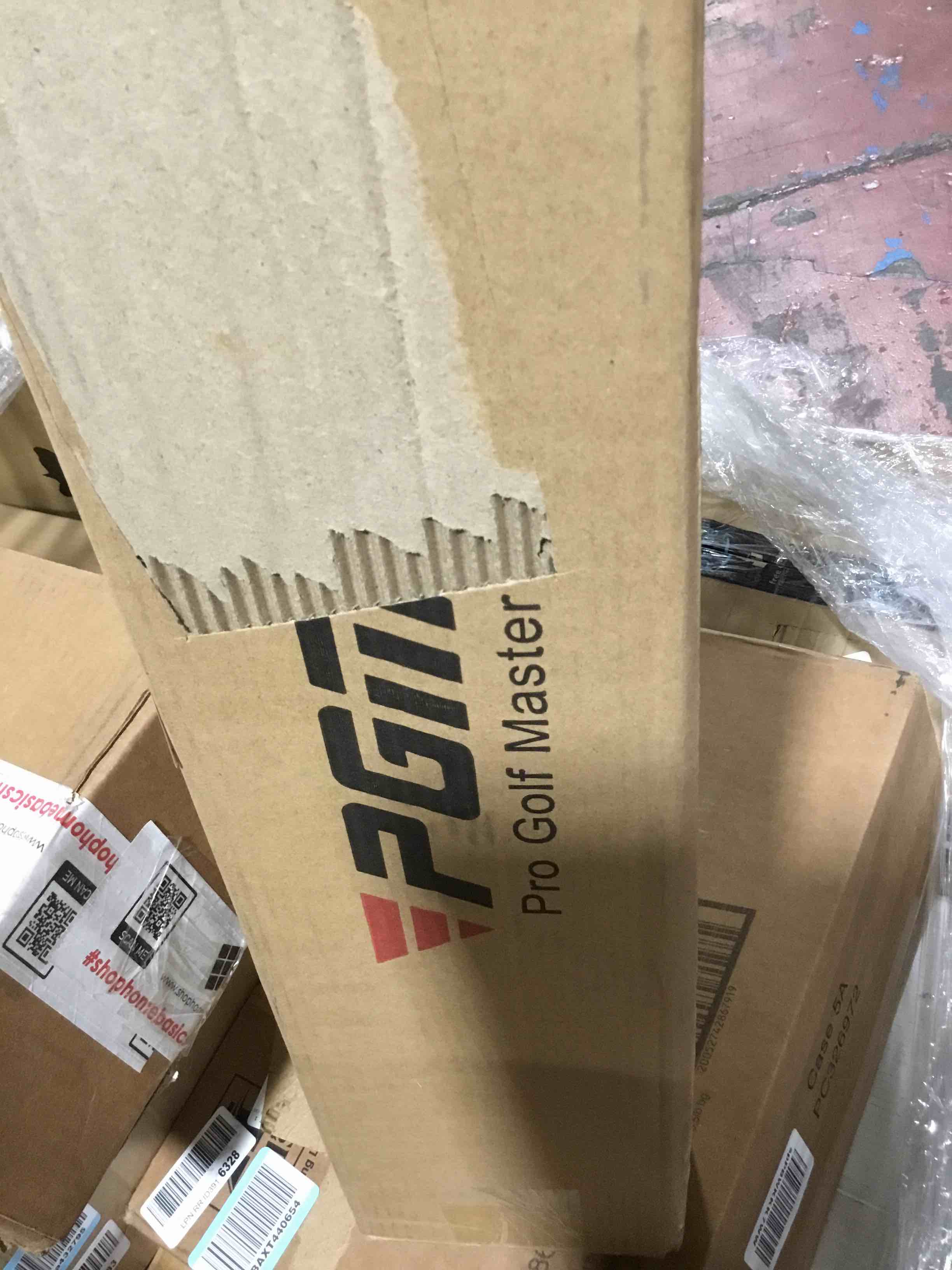 https://s3.amazonaws.com/lotting-images-prod/bidfta/RED3995133_1709063748218.jpeg