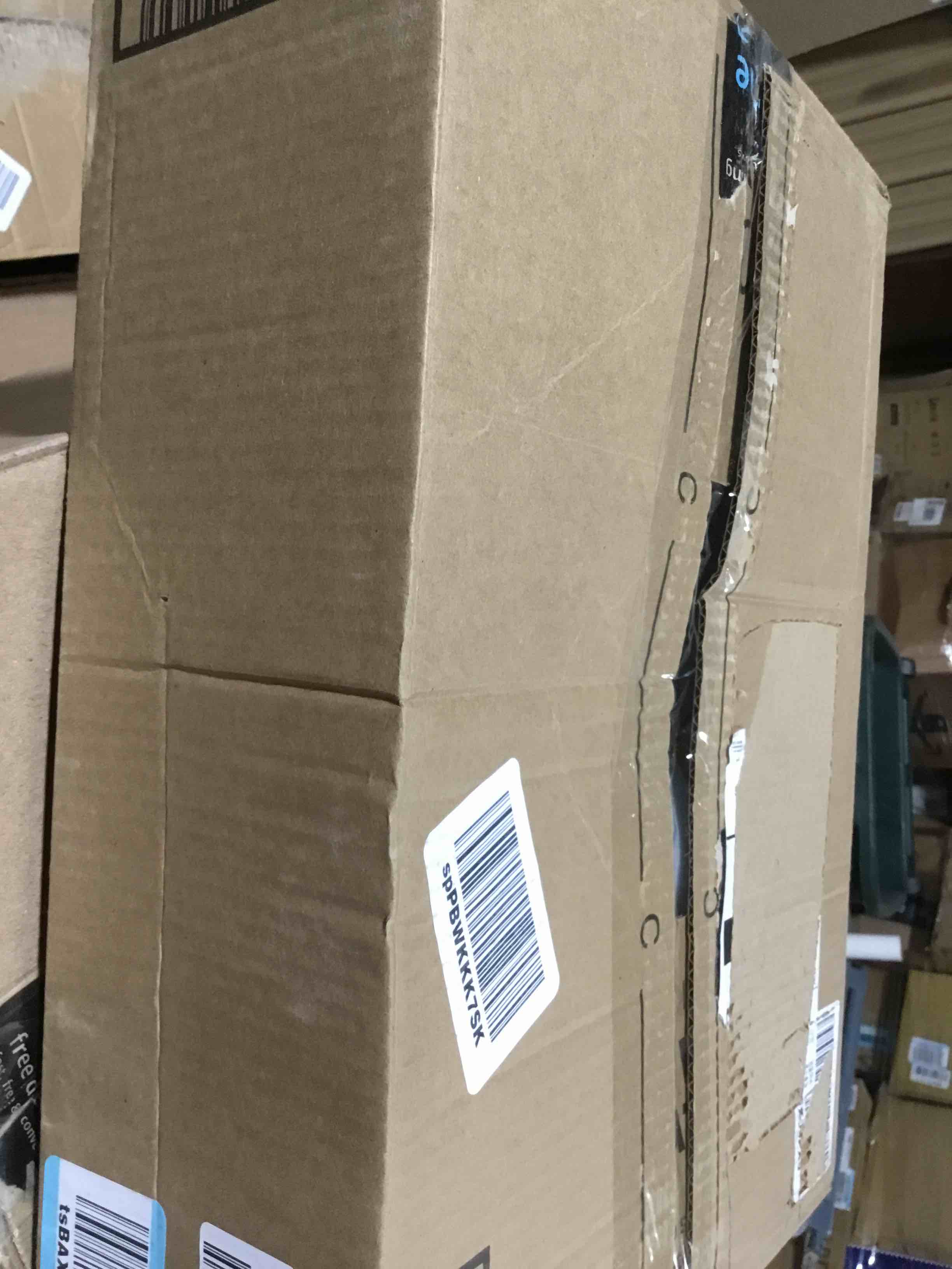 https://s3.amazonaws.com/lotting-images-prod/bidfta/RED3995135_1709064084094.jpeg