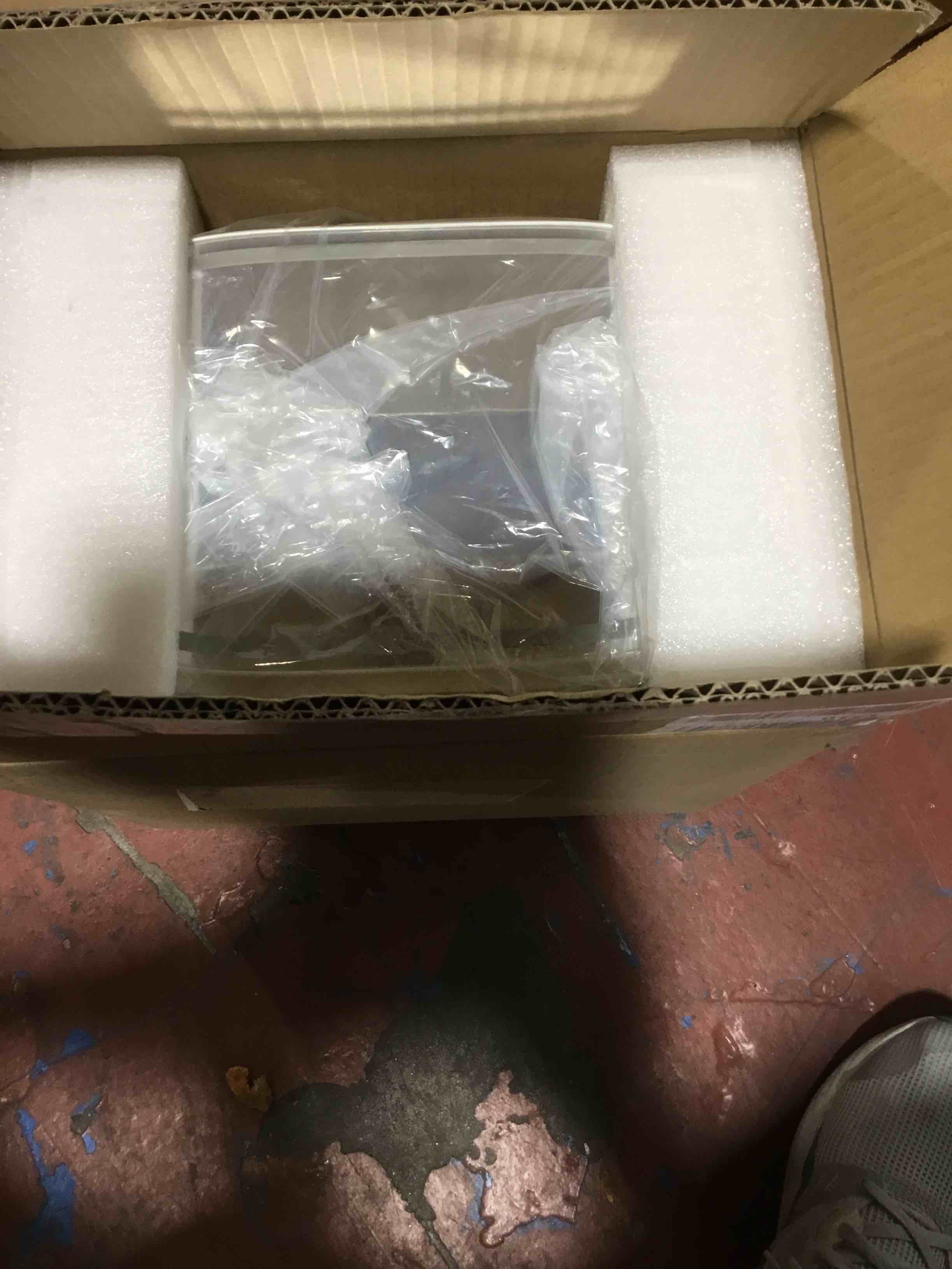 https://s3.amazonaws.com/lotting-images-prod/bidfta/RED3995140_1709063168562.jpeg