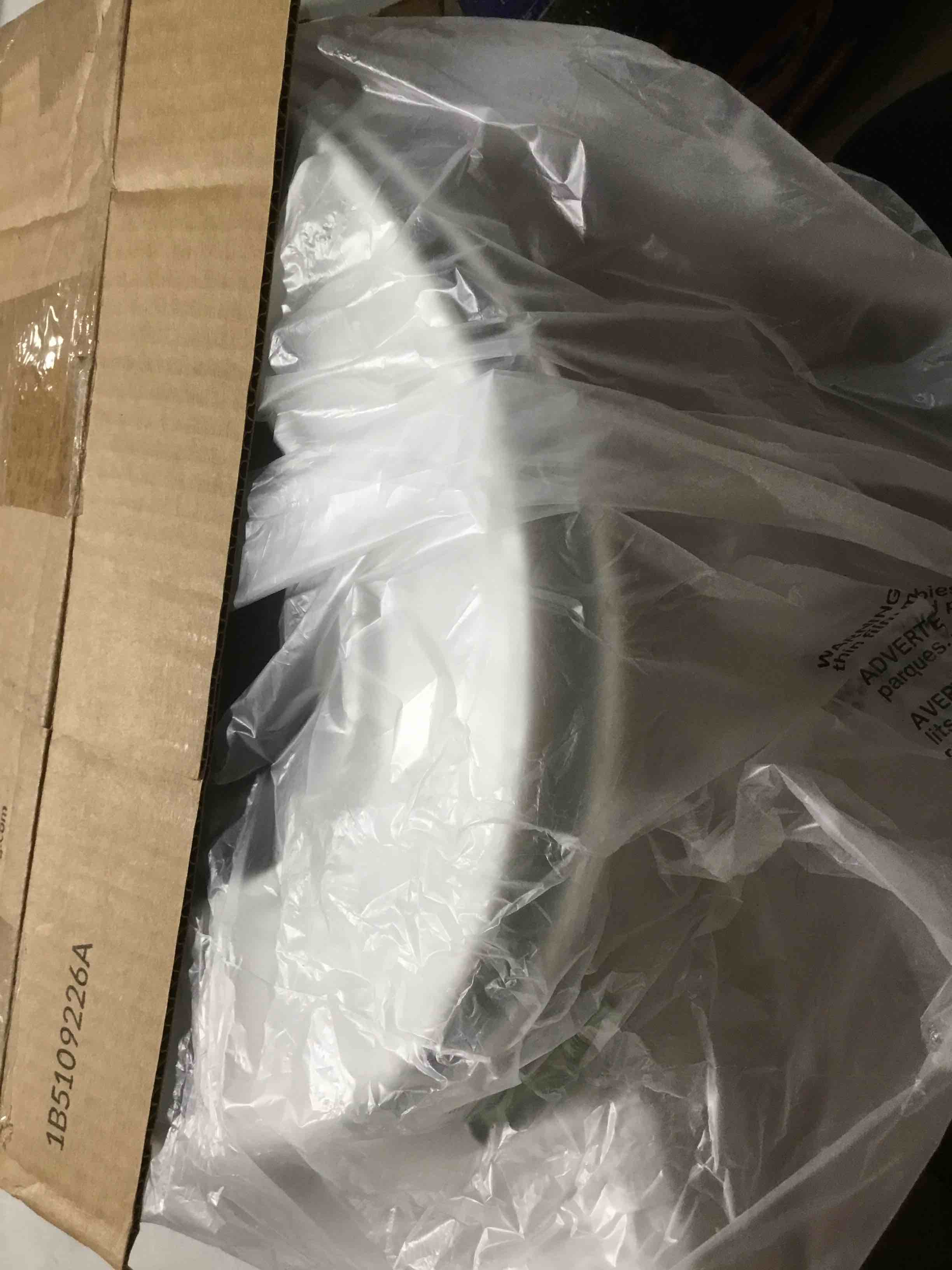 https://s3.amazonaws.com/lotting-images-prod/bidfta/RED3995150_1709062808270.jpeg