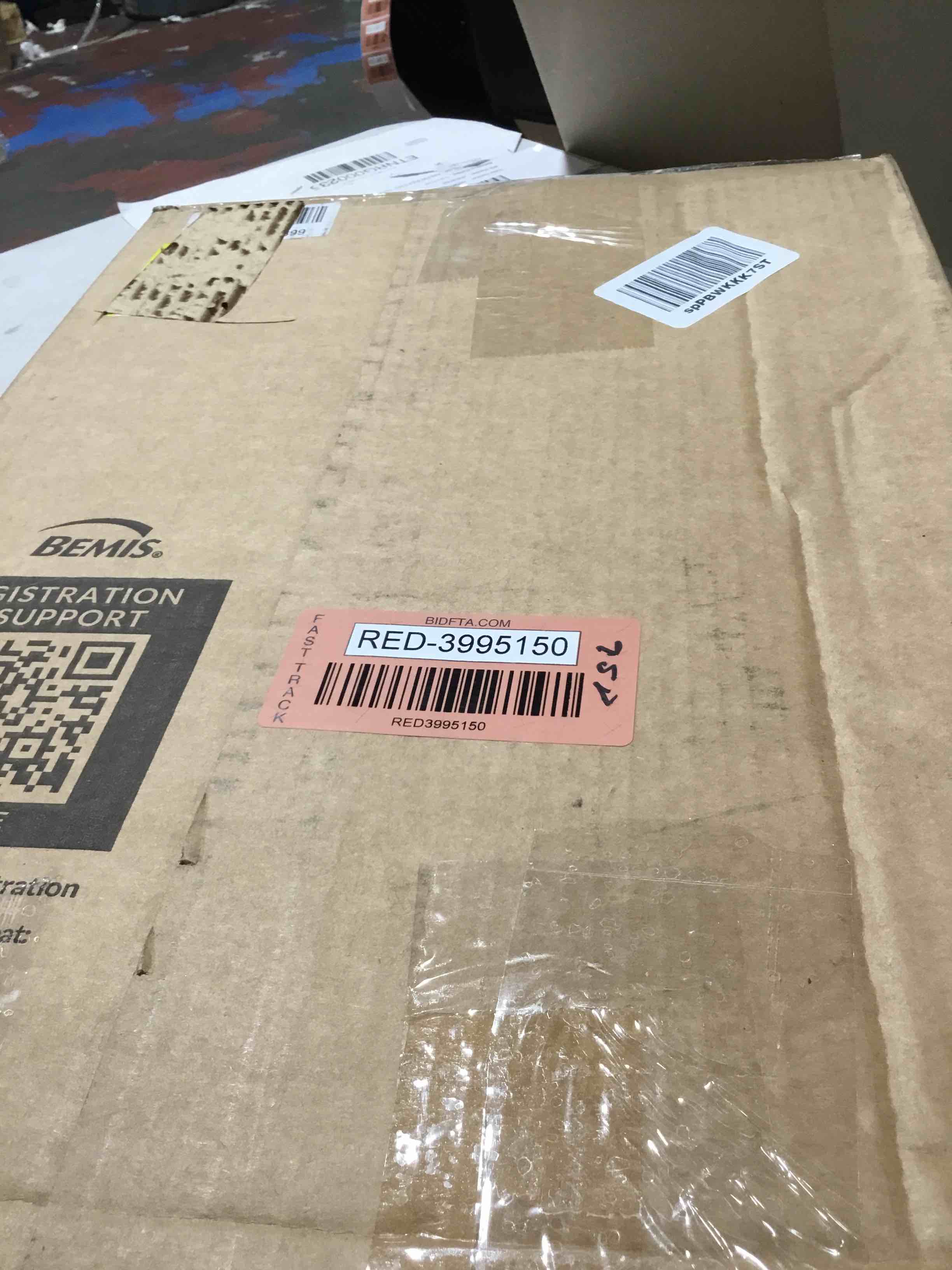 https://s3.amazonaws.com/lotting-images-prod/bidfta/RED3995150_1709062831604.jpeg