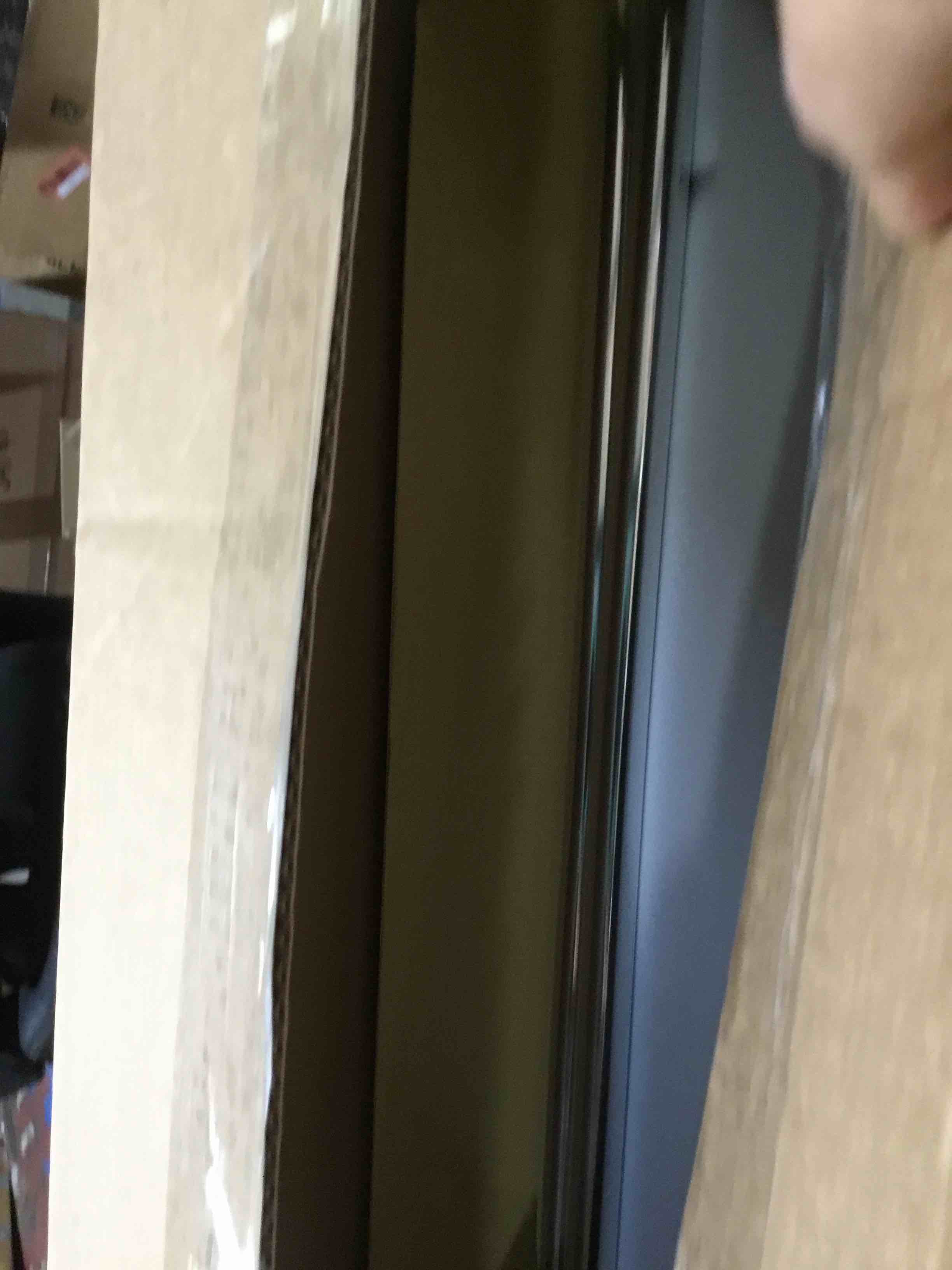 https://s3.amazonaws.com/lotting-images-prod/bidfta/RED3995152_1709063168014.jpeg
