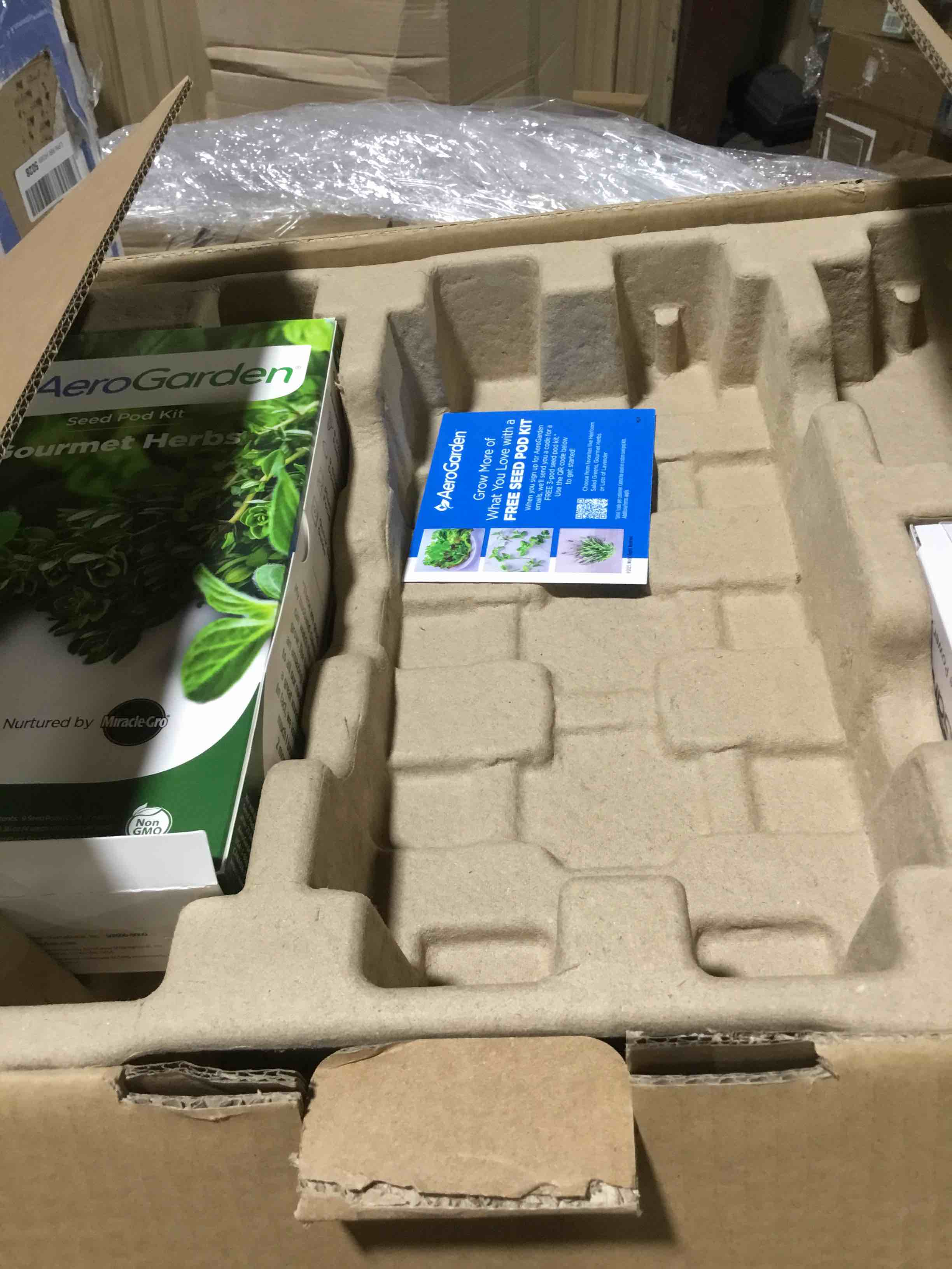 https://s3.amazonaws.com/lotting-images-prod/bidfta/RED3995154_1709063466359.jpeg