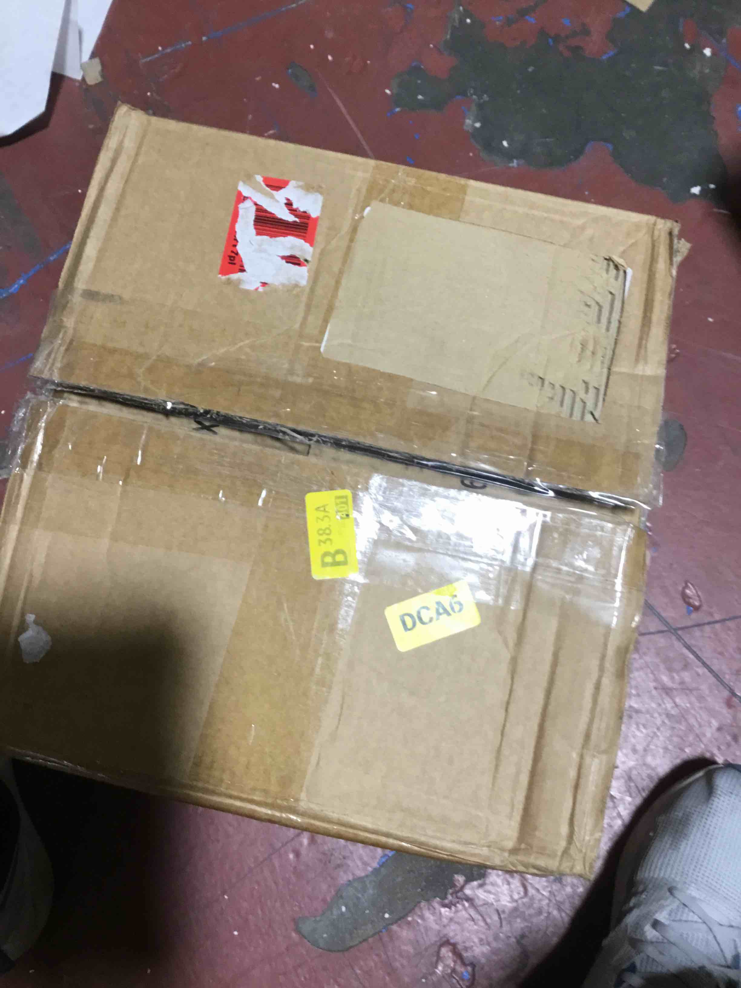 https://s3.amazonaws.com/lotting-images-prod/bidfta/RED3996186_1709907590014.jpeg
