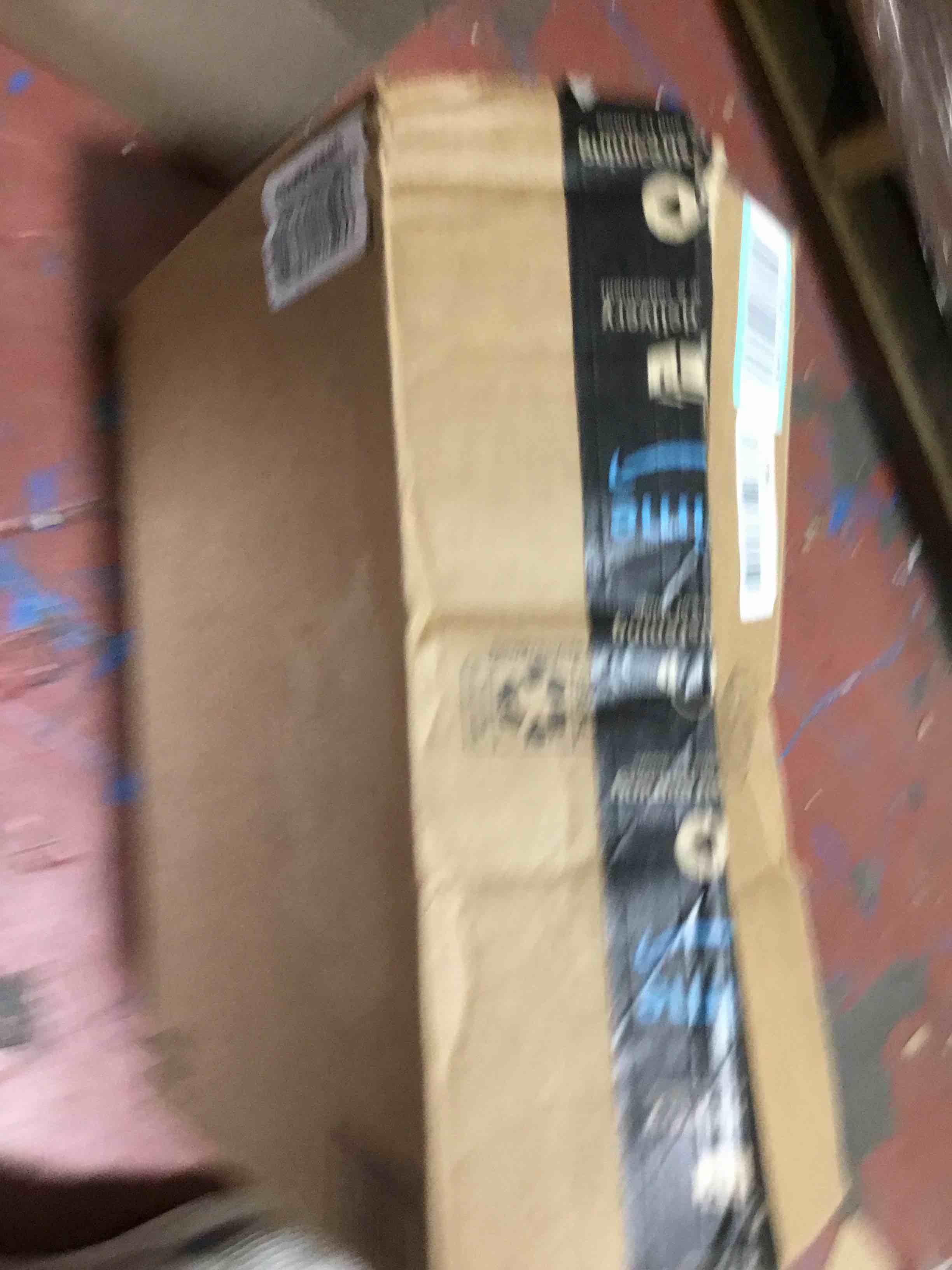 https://s3.amazonaws.com/lotting-images-prod/bidfta/RED3996192_1709847351991.jpeg