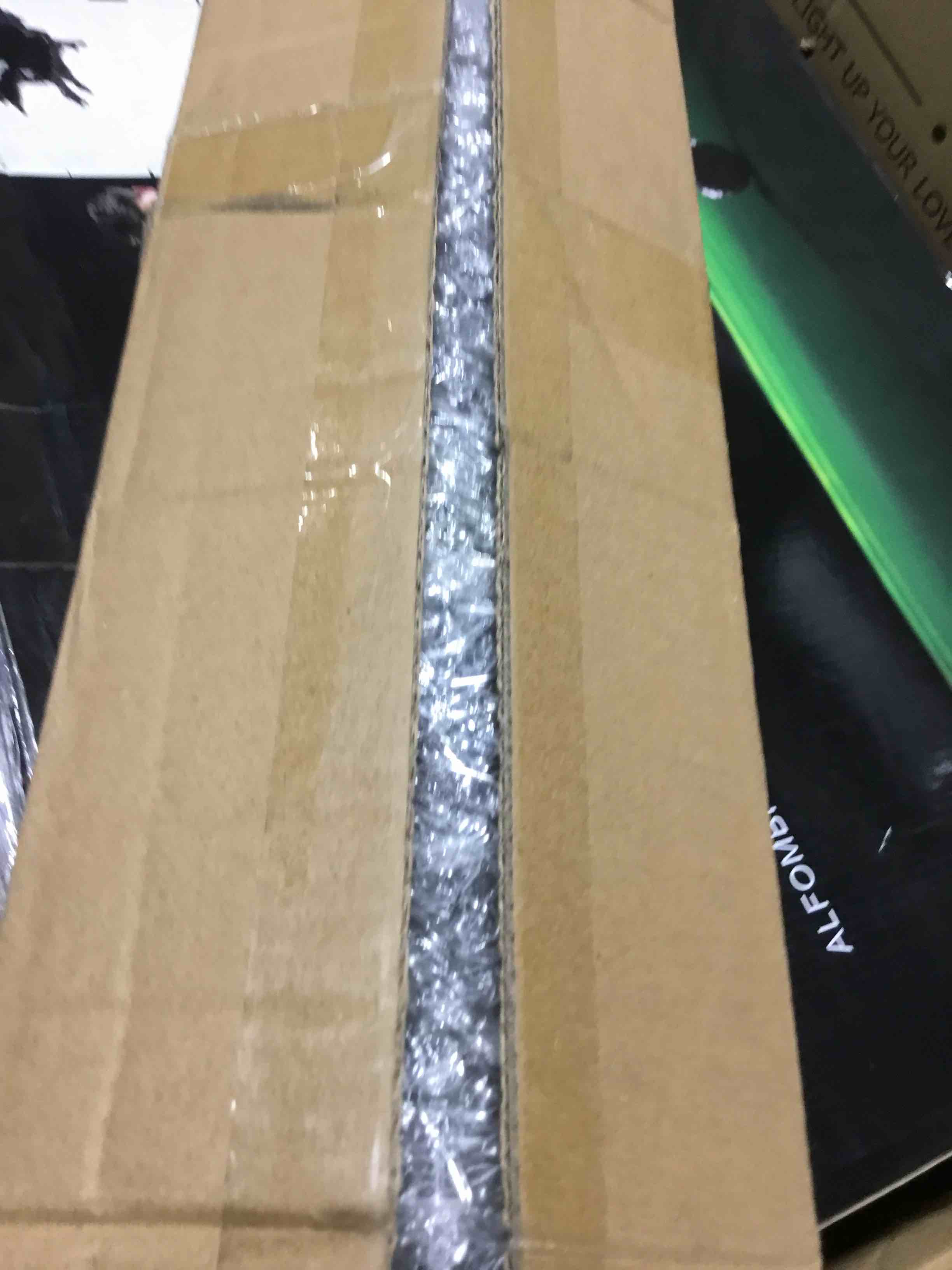 https://s3.amazonaws.com/lotting-images-prod/bidfta/RED3996194_1709849687939.jpeg