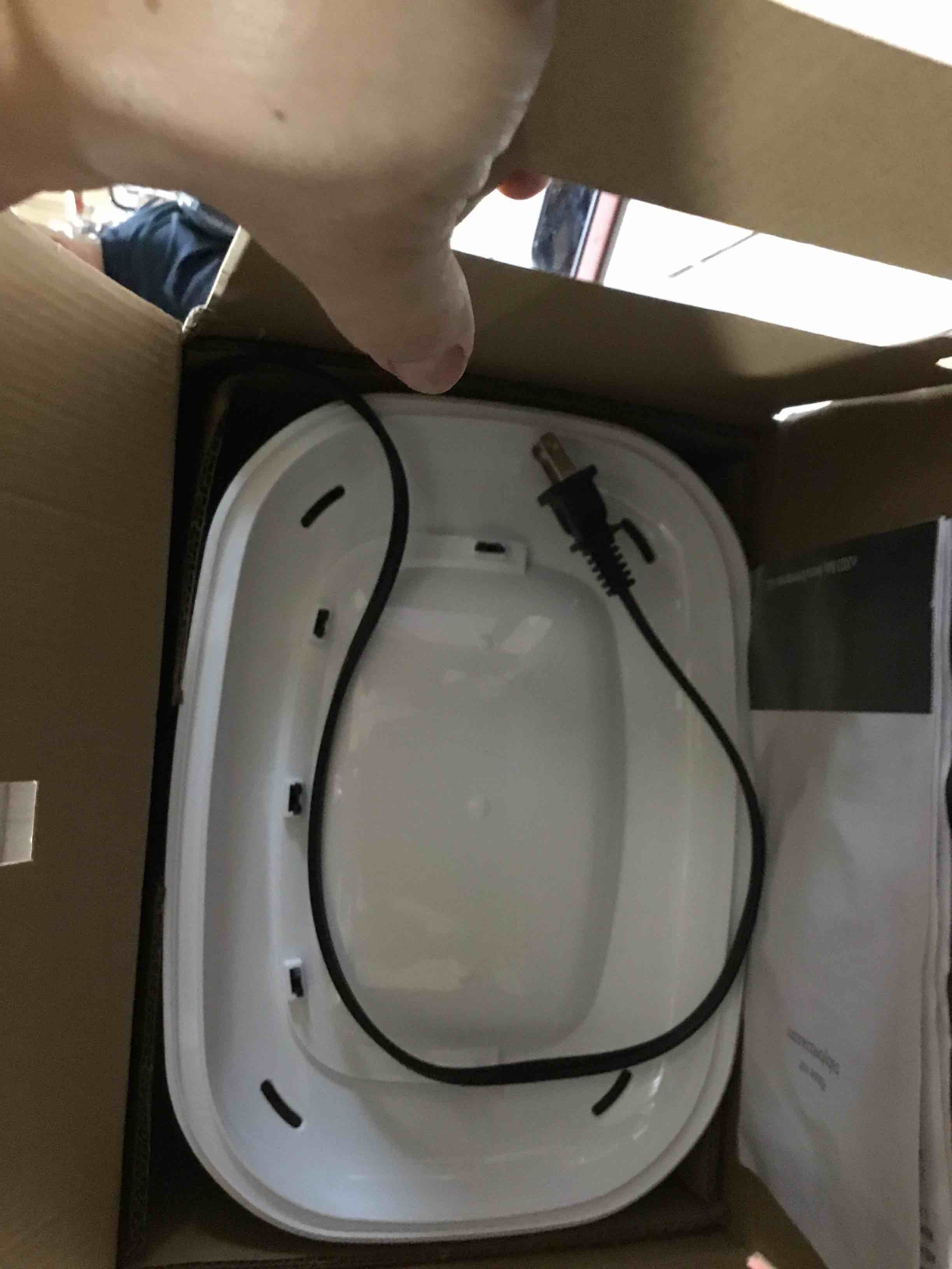 https://s3.amazonaws.com/lotting-images-prod/bidfta/RED3996268_1709915199373.jpeg