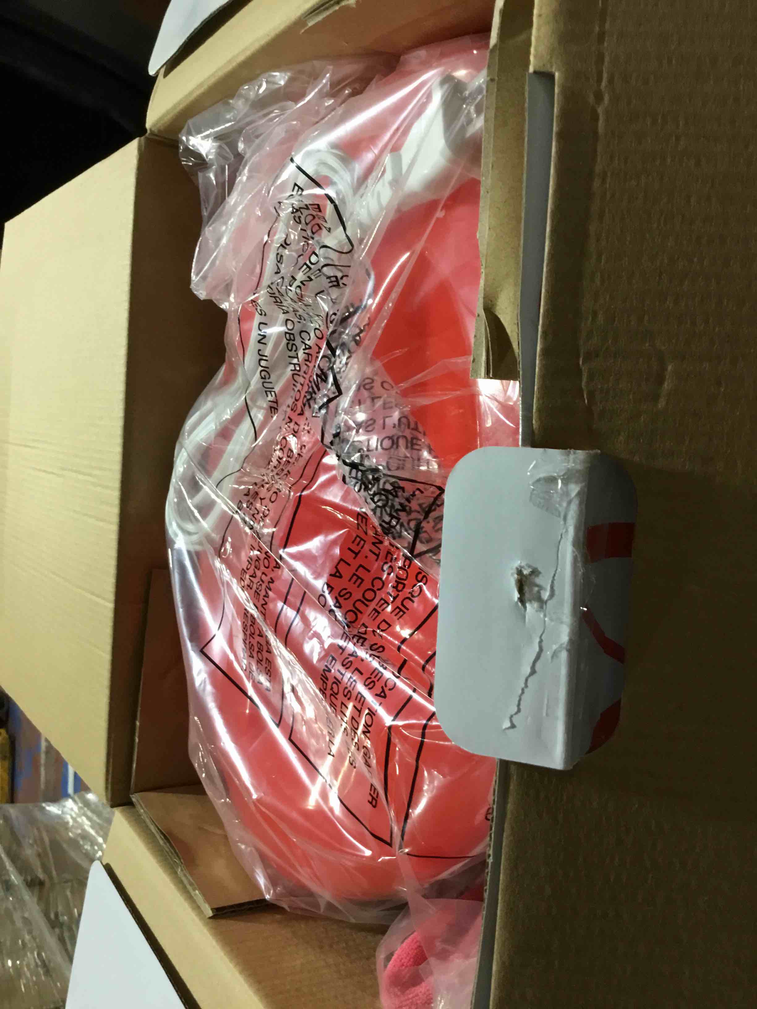 https://s3.amazonaws.com/lotting-images-prod/bidfta/RED3996269_1709915098774.jpeg