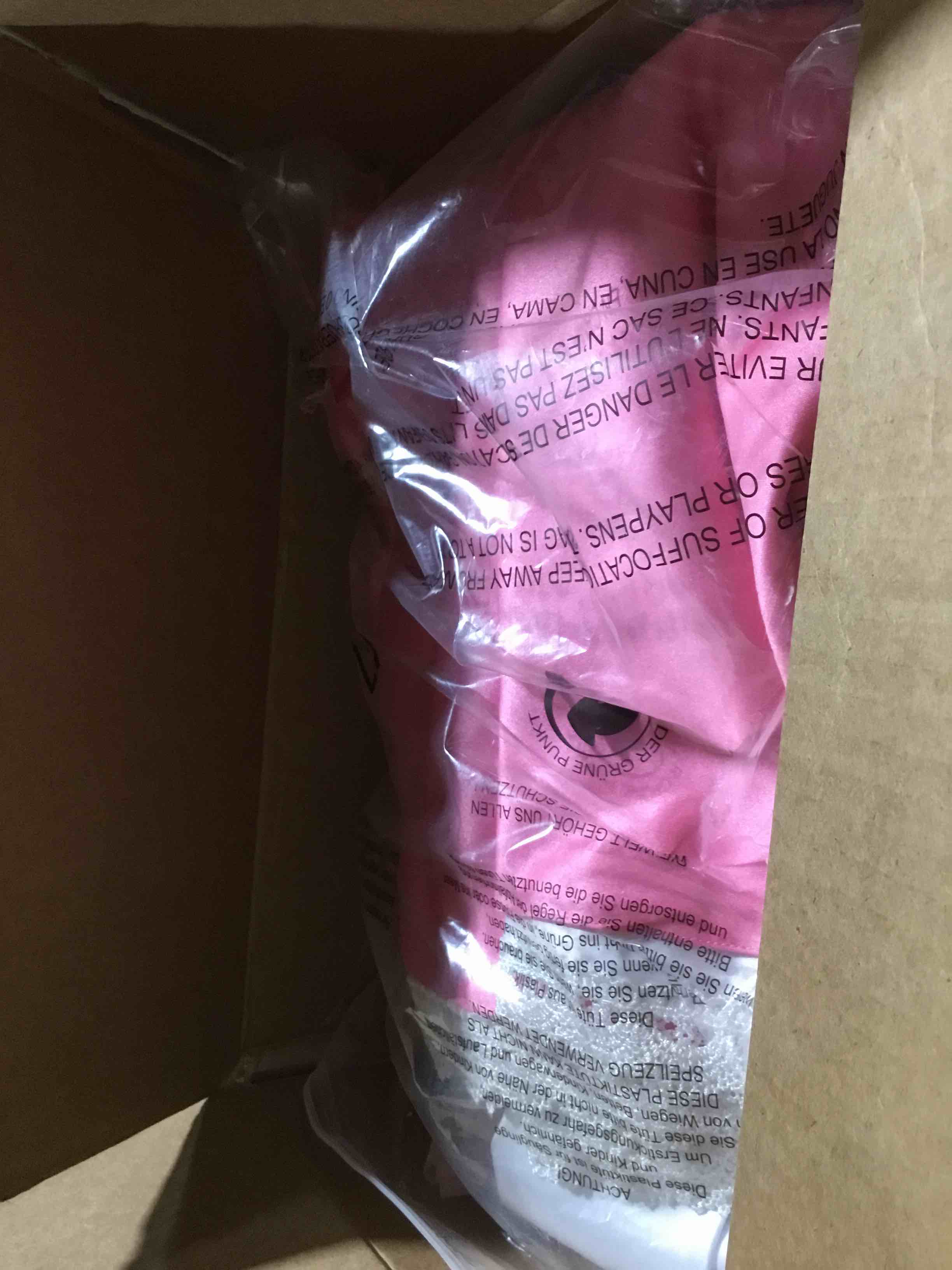 https://s3.amazonaws.com/lotting-images-prod/bidfta/RED3996274_1709914553221.jpeg