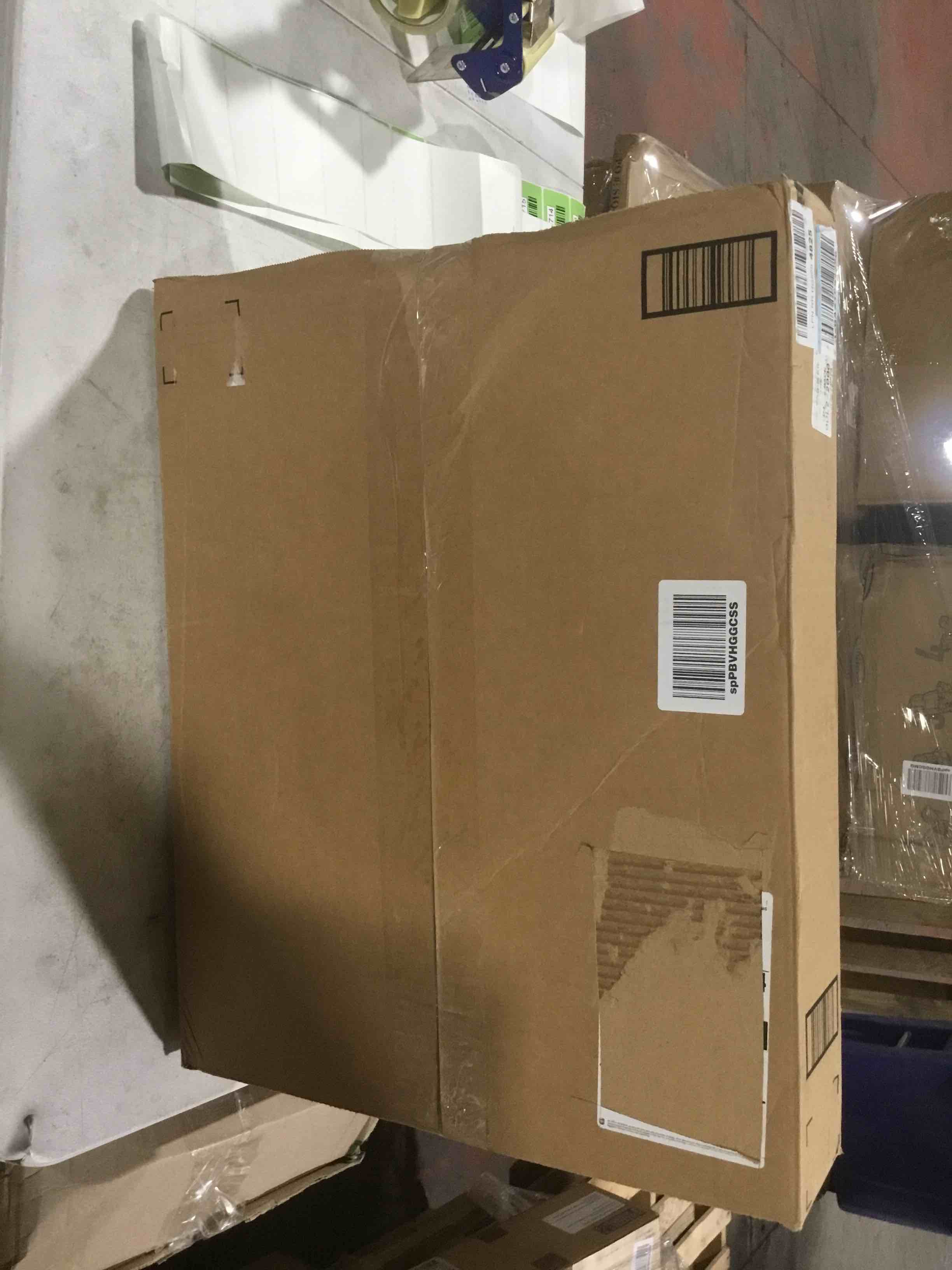 https://s3.amazonaws.com/lotting-images-prod/bidfta/RED3996470_1703624218593.jpeg