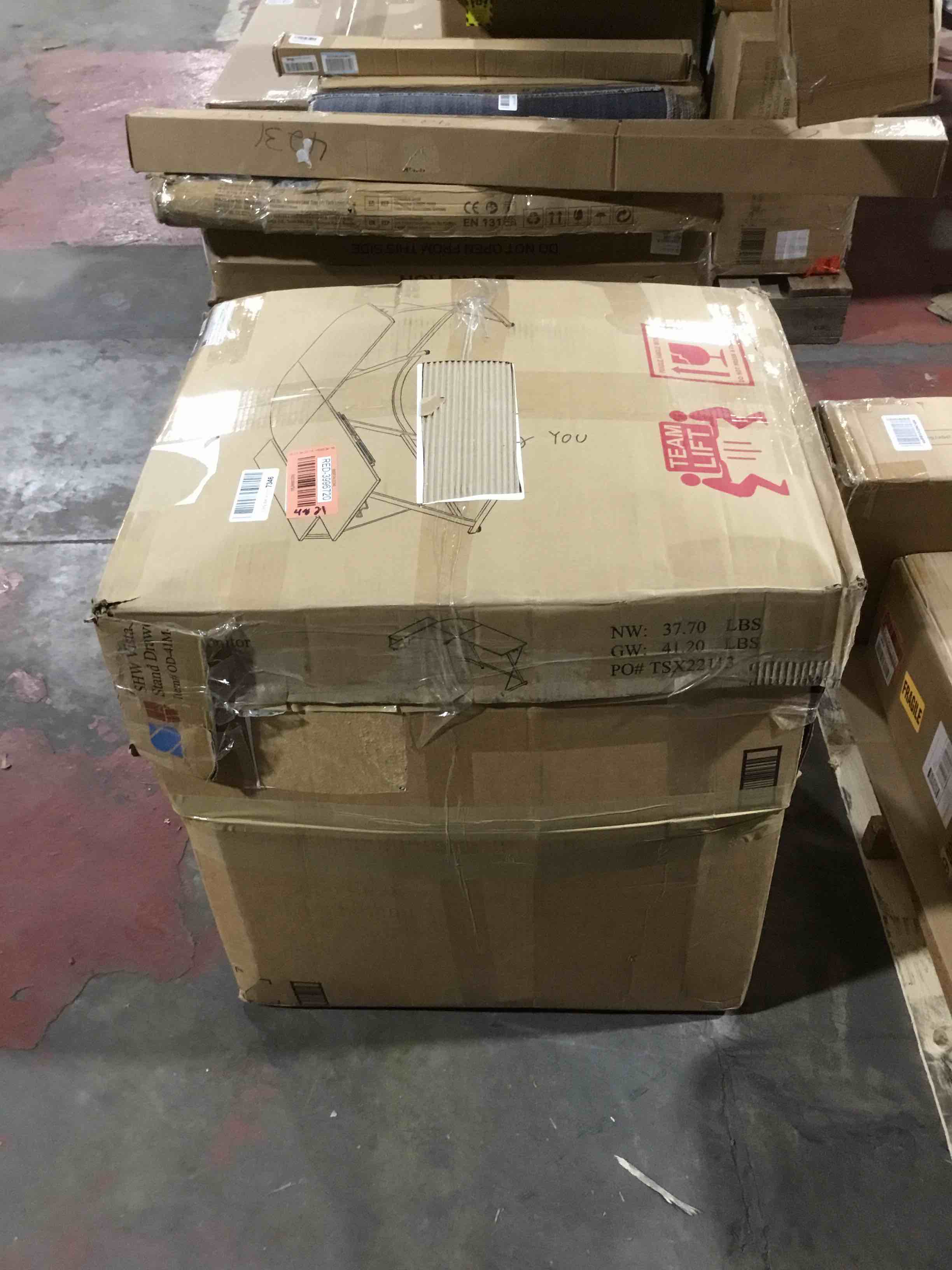 https://s3.amazonaws.com/lotting-images-prod/bidfta/RED3996720_1704201652258.jpeg