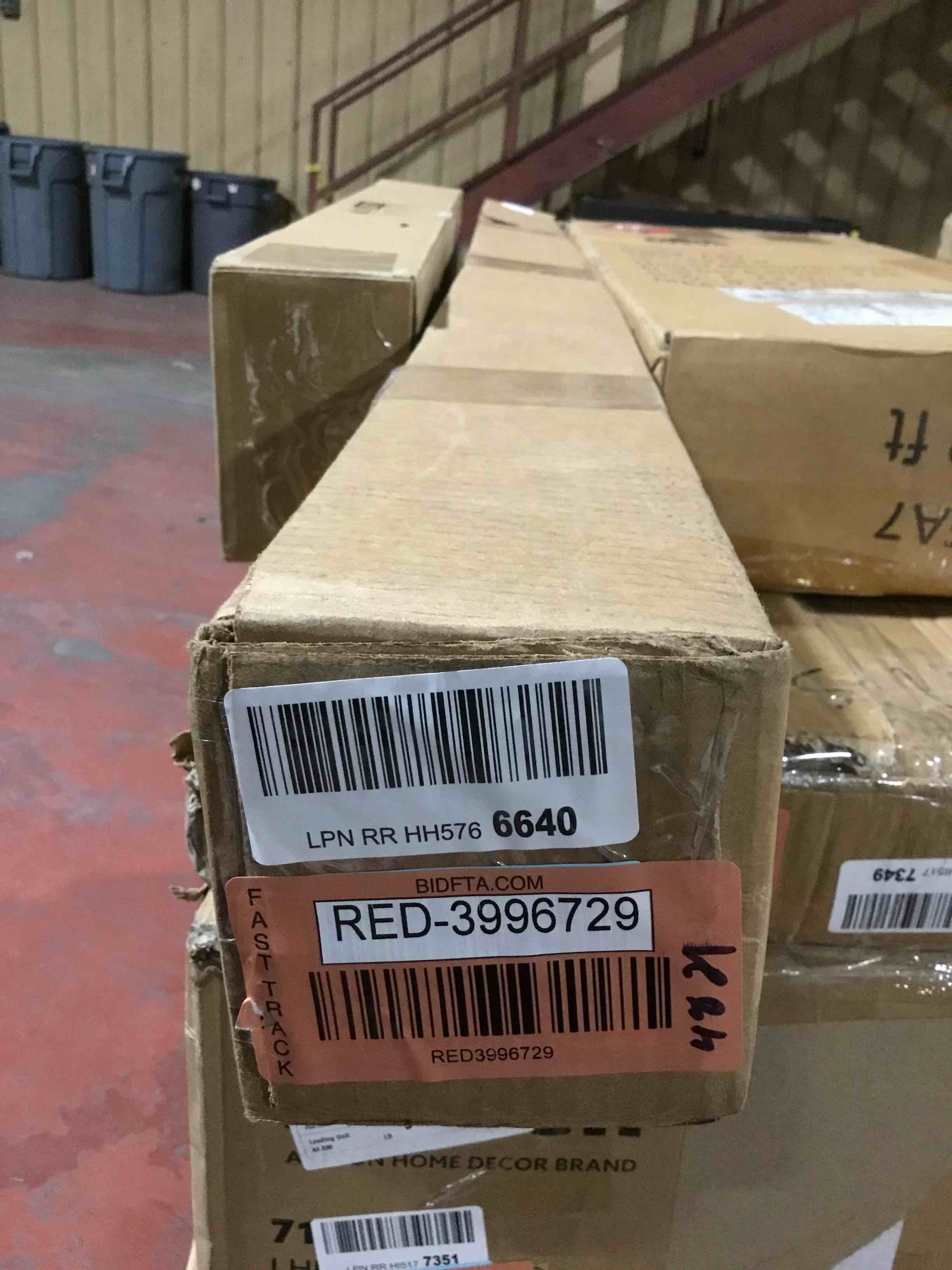 https://s3.amazonaws.com/lotting-images-prod/bidfta/RED3996729_1704204478893.jpeg