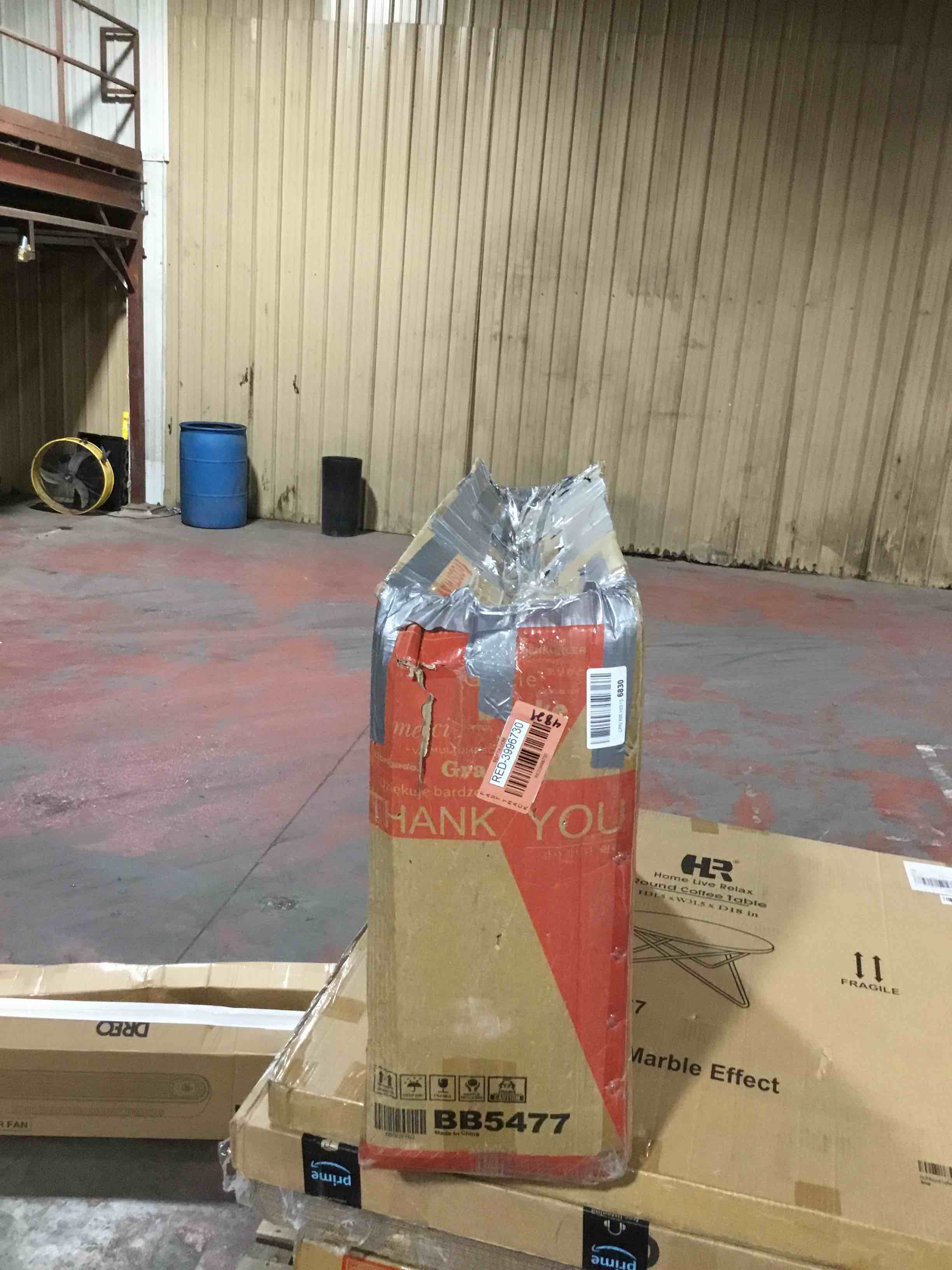 https://s3.amazonaws.com/lotting-images-prod/bidfta/RED3996730_1704204557406.jpeg