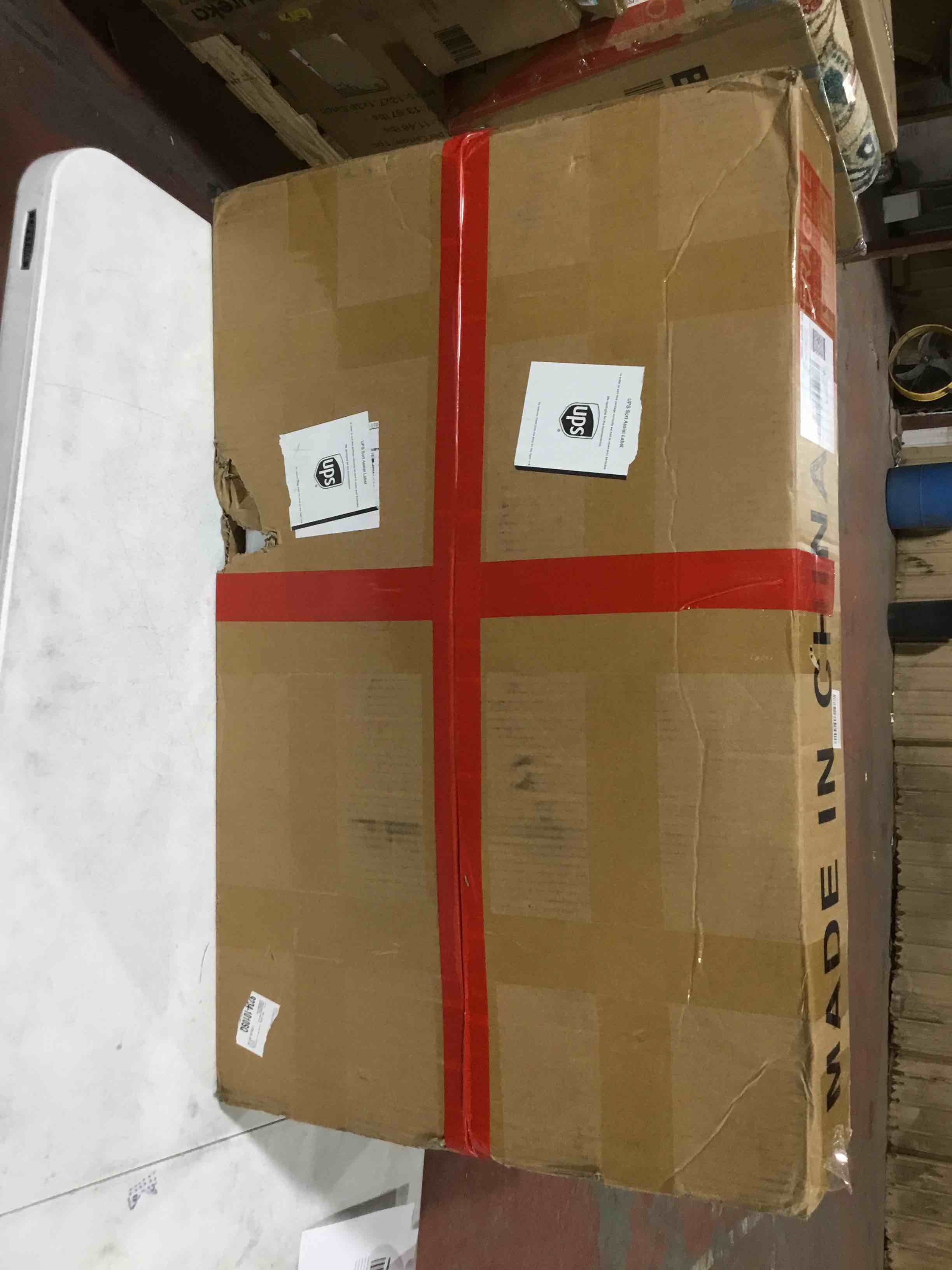 https://s3.amazonaws.com/lotting-images-prod/bidfta/RED3996735_1704205340911.jpeg
