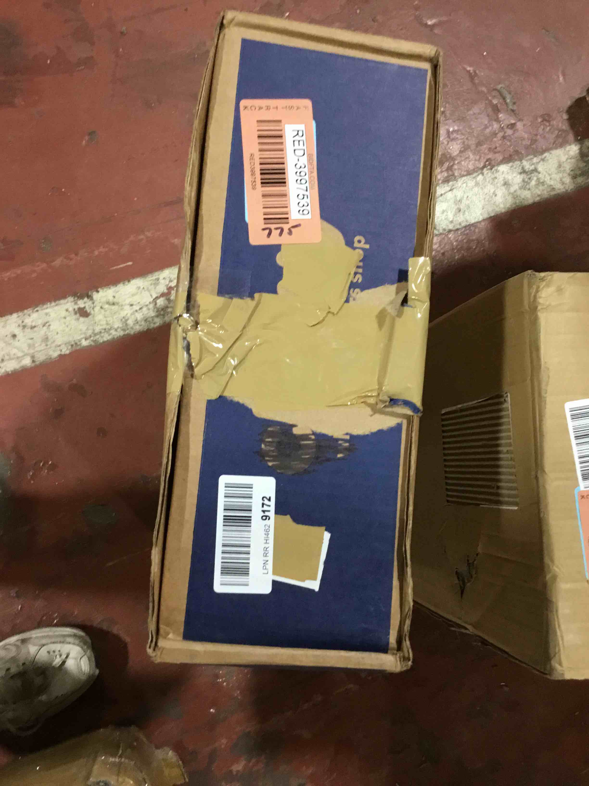 https://s3.amazonaws.com/lotting-images-prod/bidfta/RED3997539_1708353209124.jpeg