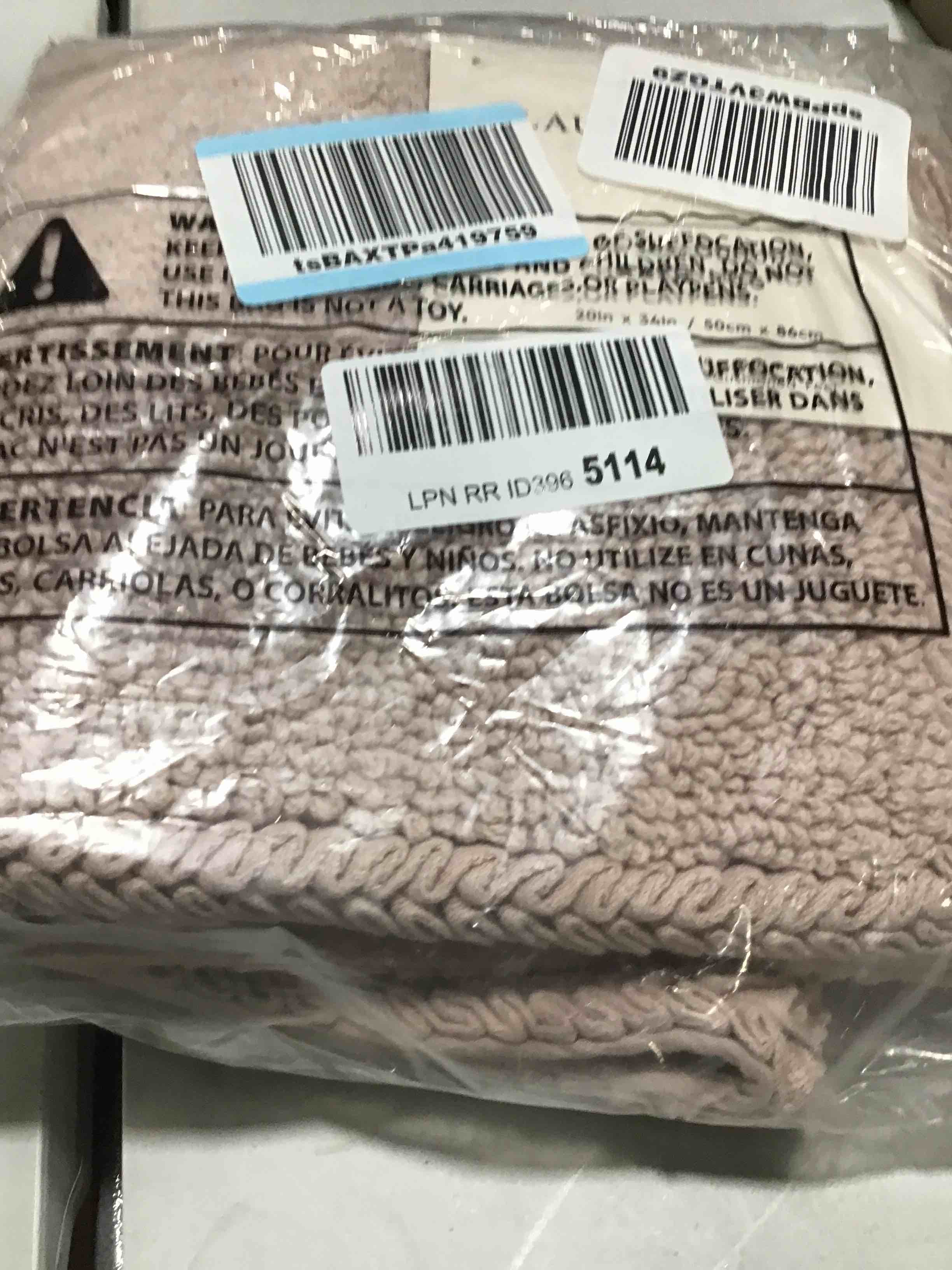 https://s3.amazonaws.com/lotting-images-prod/bidfta/RED3998156_1706279224222.jpeg