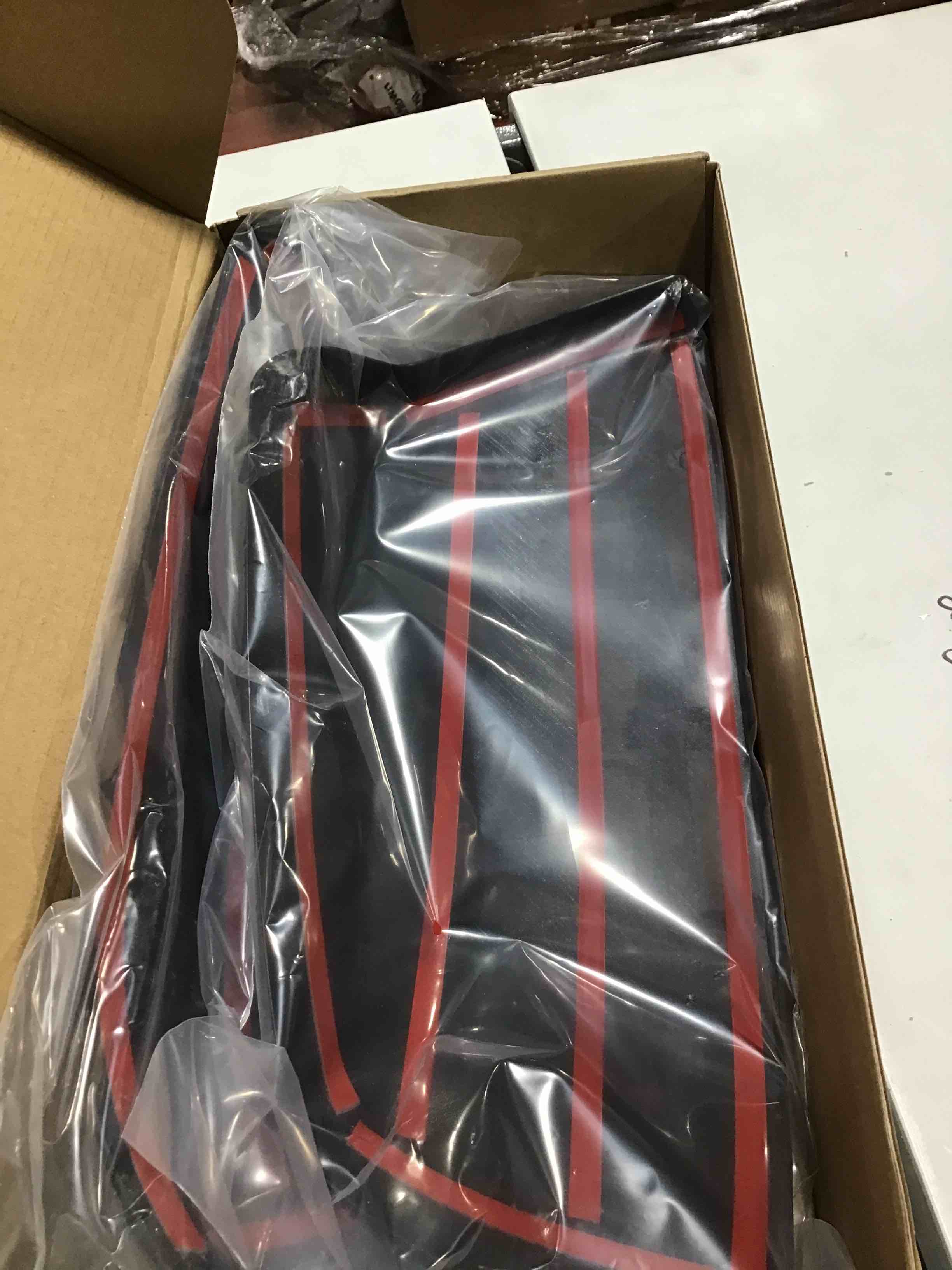 https://s3.amazonaws.com/lotting-images-prod/bidfta/RED3998200_1706281280957.jpeg