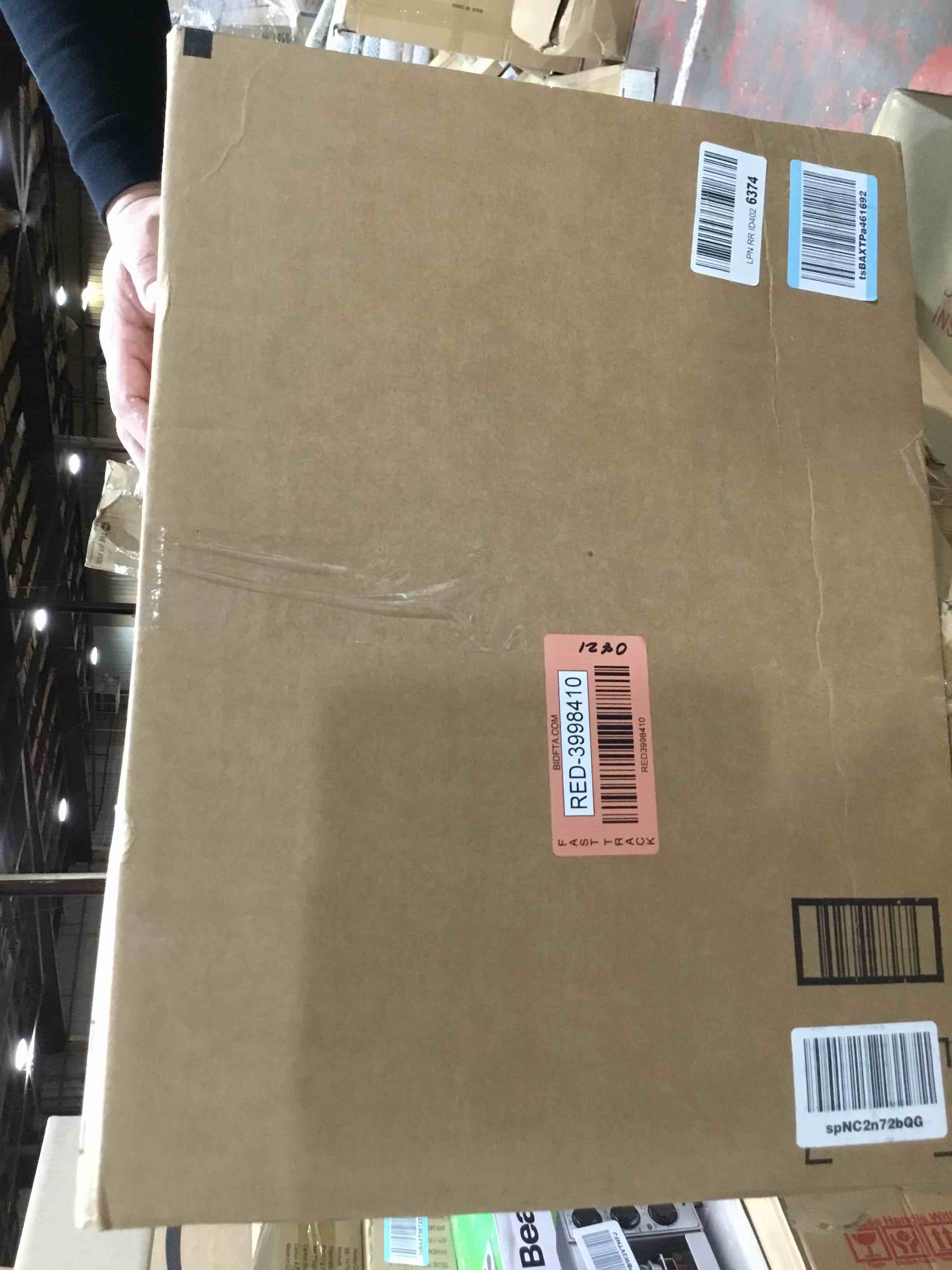 https://s3.amazonaws.com/lotting-images-prod/bidfta/RED3998410_1706623104464.jpeg