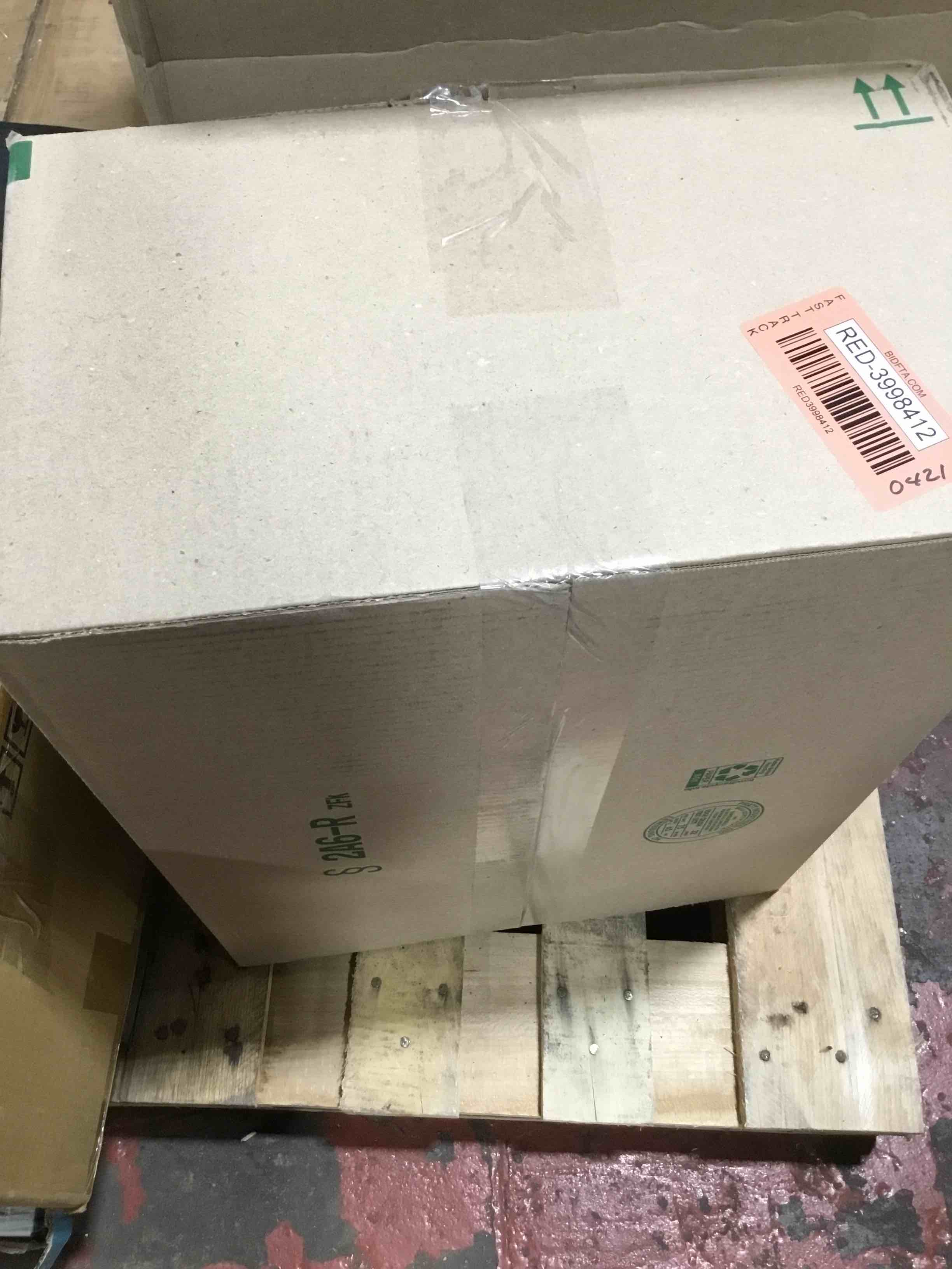 https://s3.amazonaws.com/lotting-images-prod/bidfta/RED3998412_1706623057966.jpeg