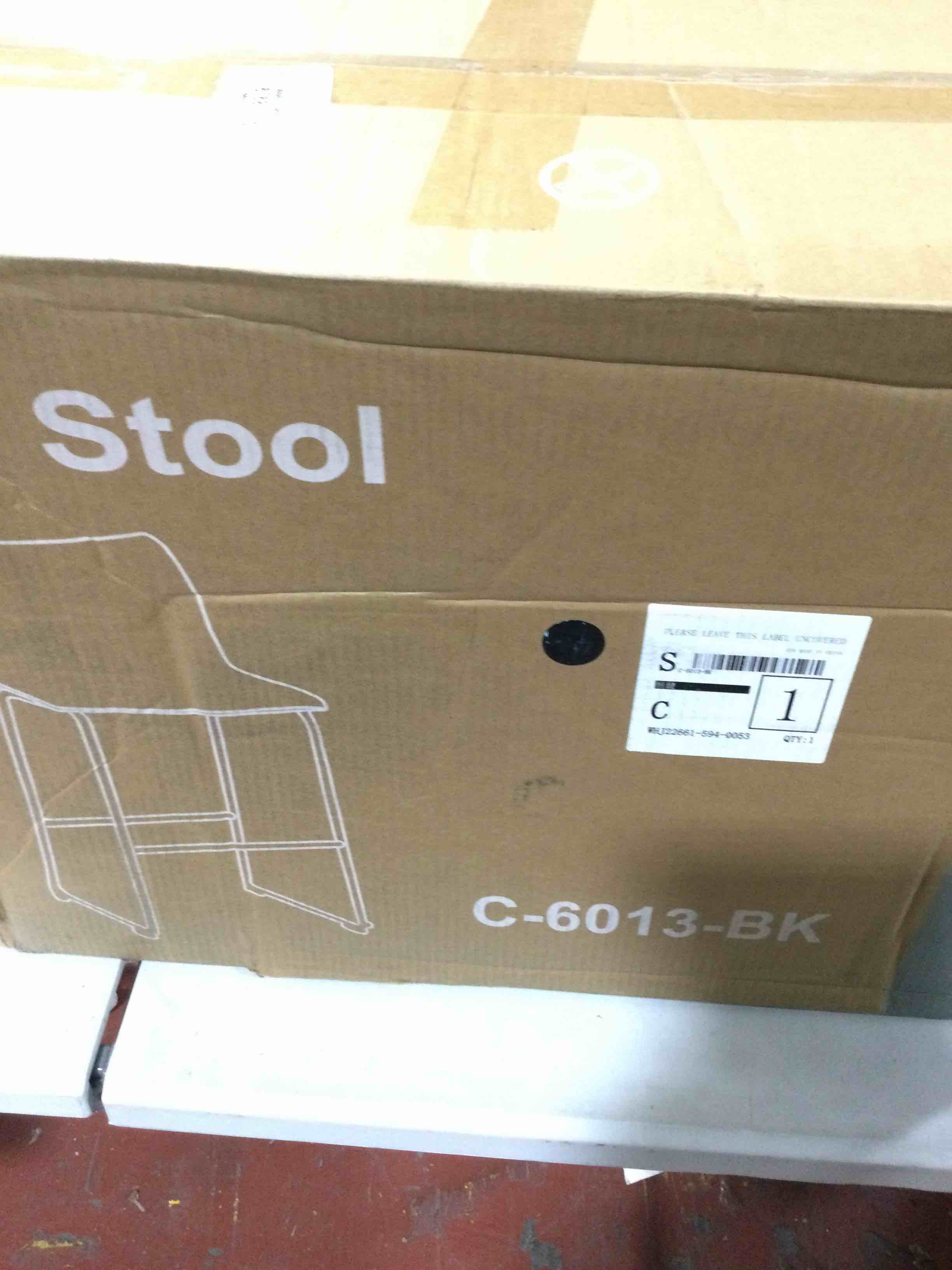 https://s3.amazonaws.com/lotting-images-prod/bidfta/RED3999257_1707342911645.jpeg