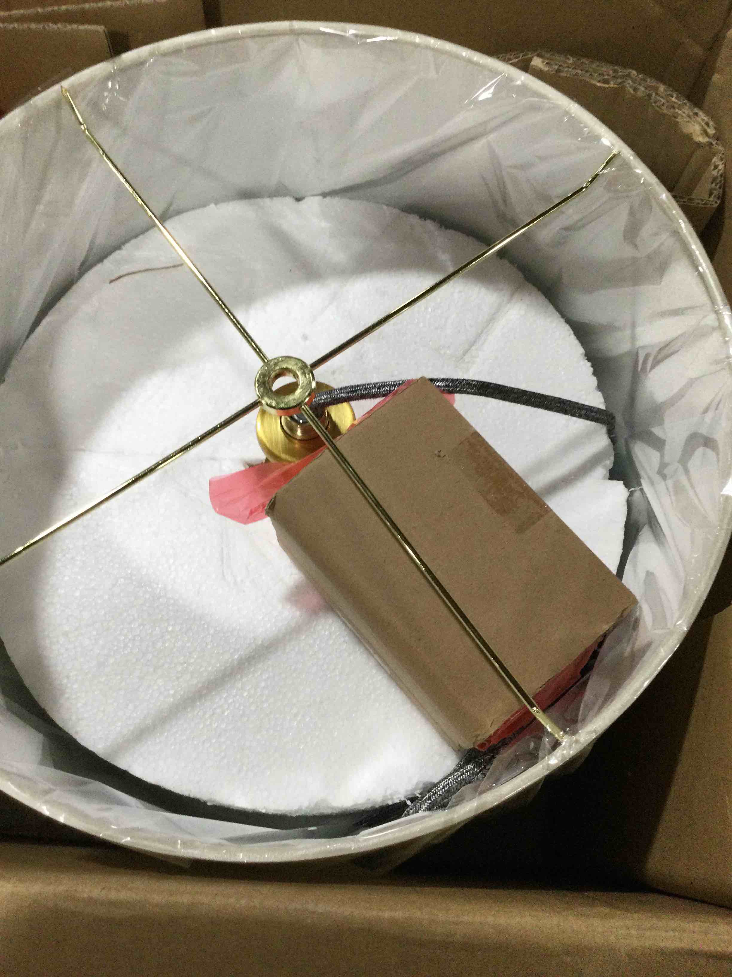 https://s3.amazonaws.com/lotting-images-prod/bidfta/RED3999258_1707343027521.jpeg