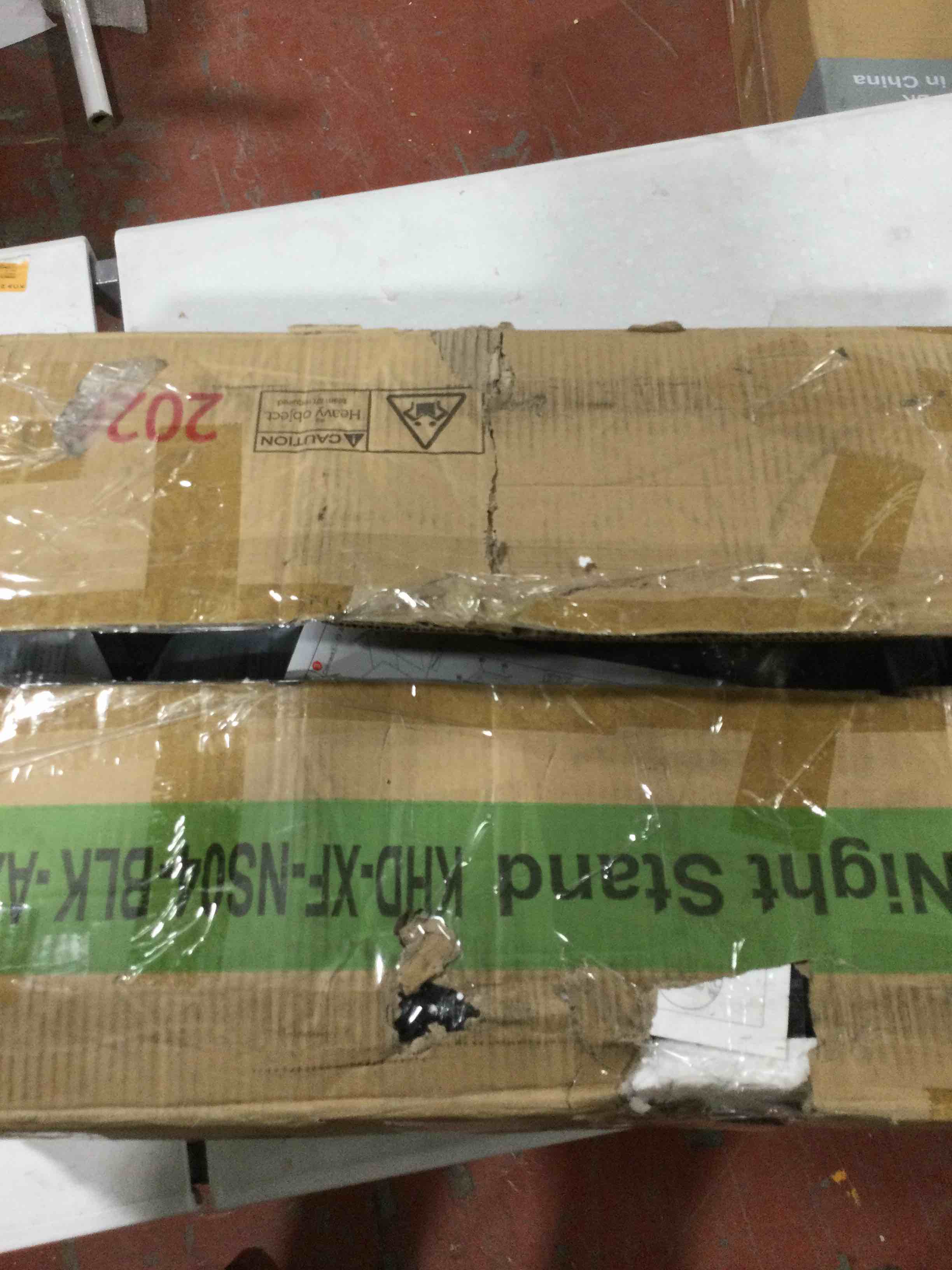 https://s3.amazonaws.com/lotting-images-prod/bidfta/RED3999259_1707343130292.jpeg