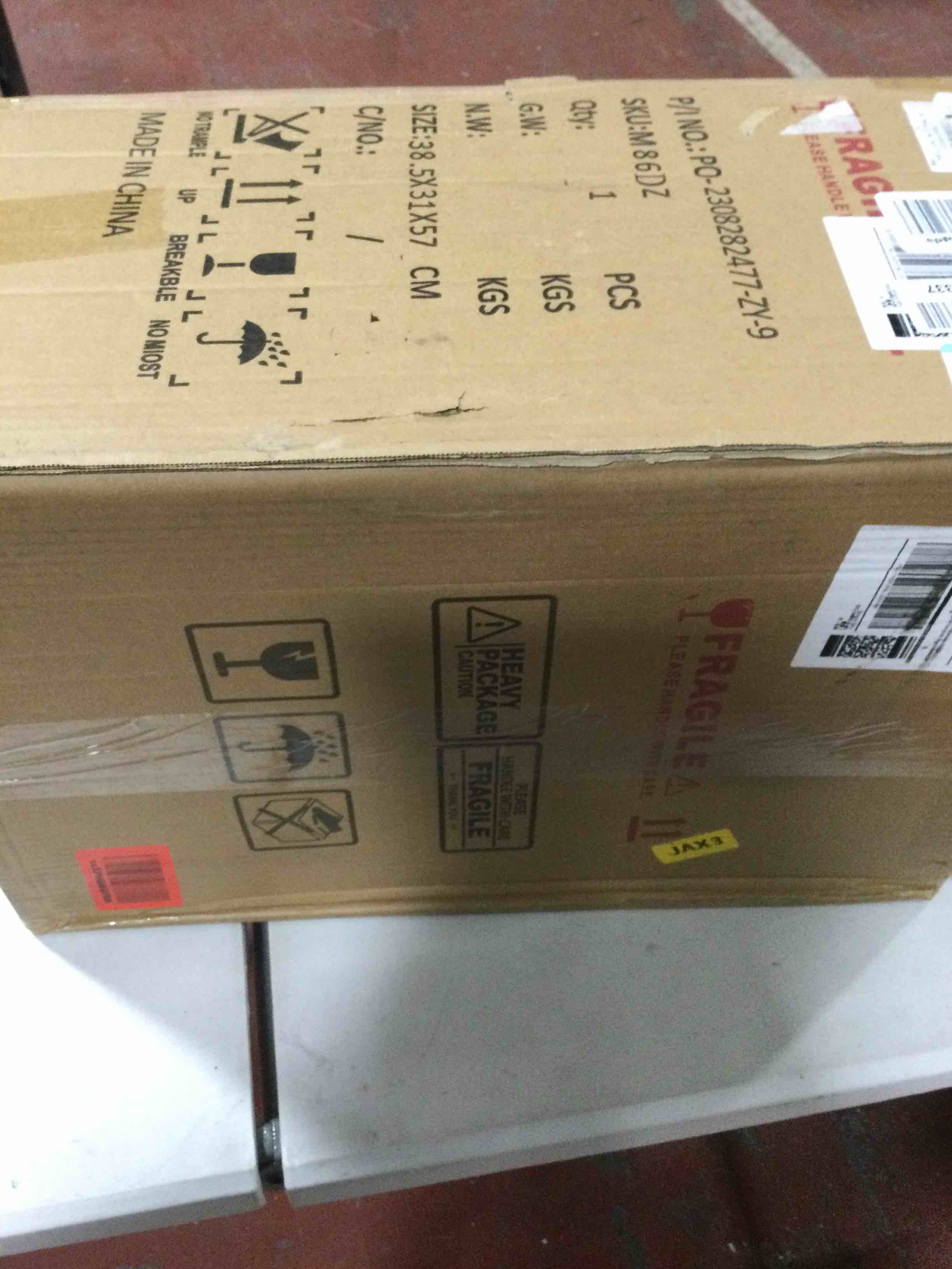https://s3.amazonaws.com/lotting-images-prod/bidfta/RED3999263_1707343541363.jpeg