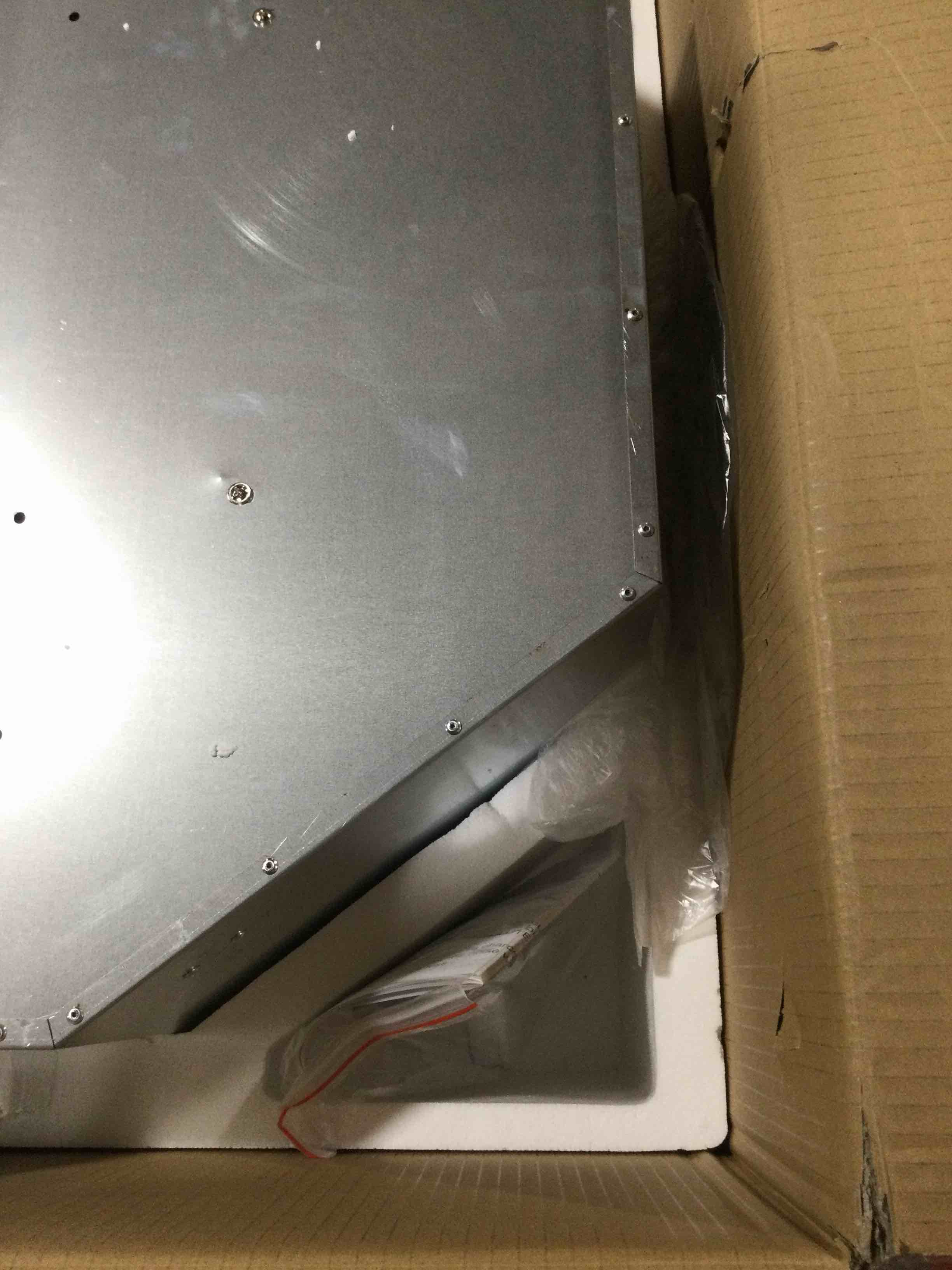 https://s3.amazonaws.com/lotting-images-prod/bidfta/RED3999264_1707343837856.jpeg