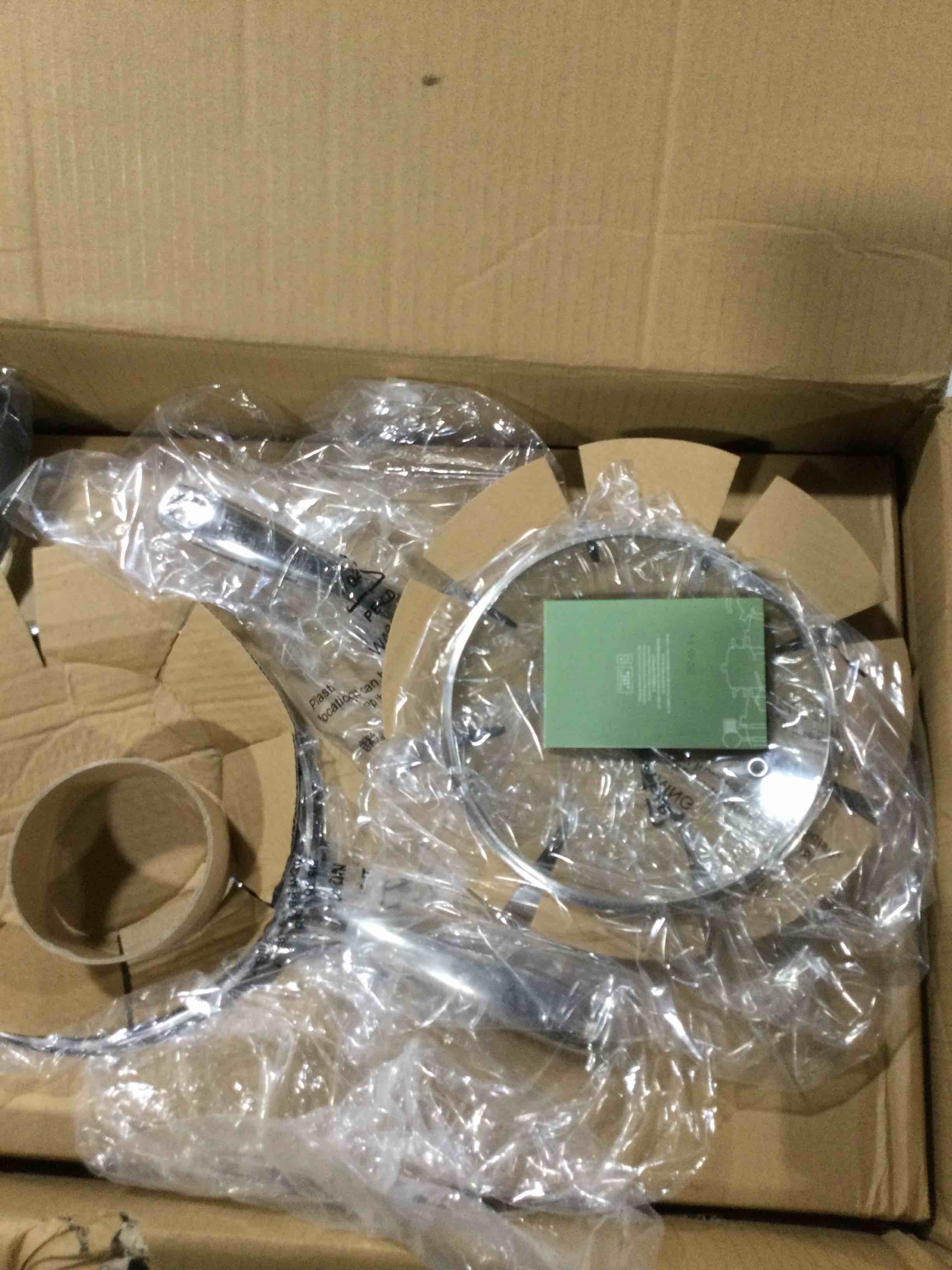 https://s3.amazonaws.com/lotting-images-prod/bidfta/RED3999273_1707342593875.jpeg