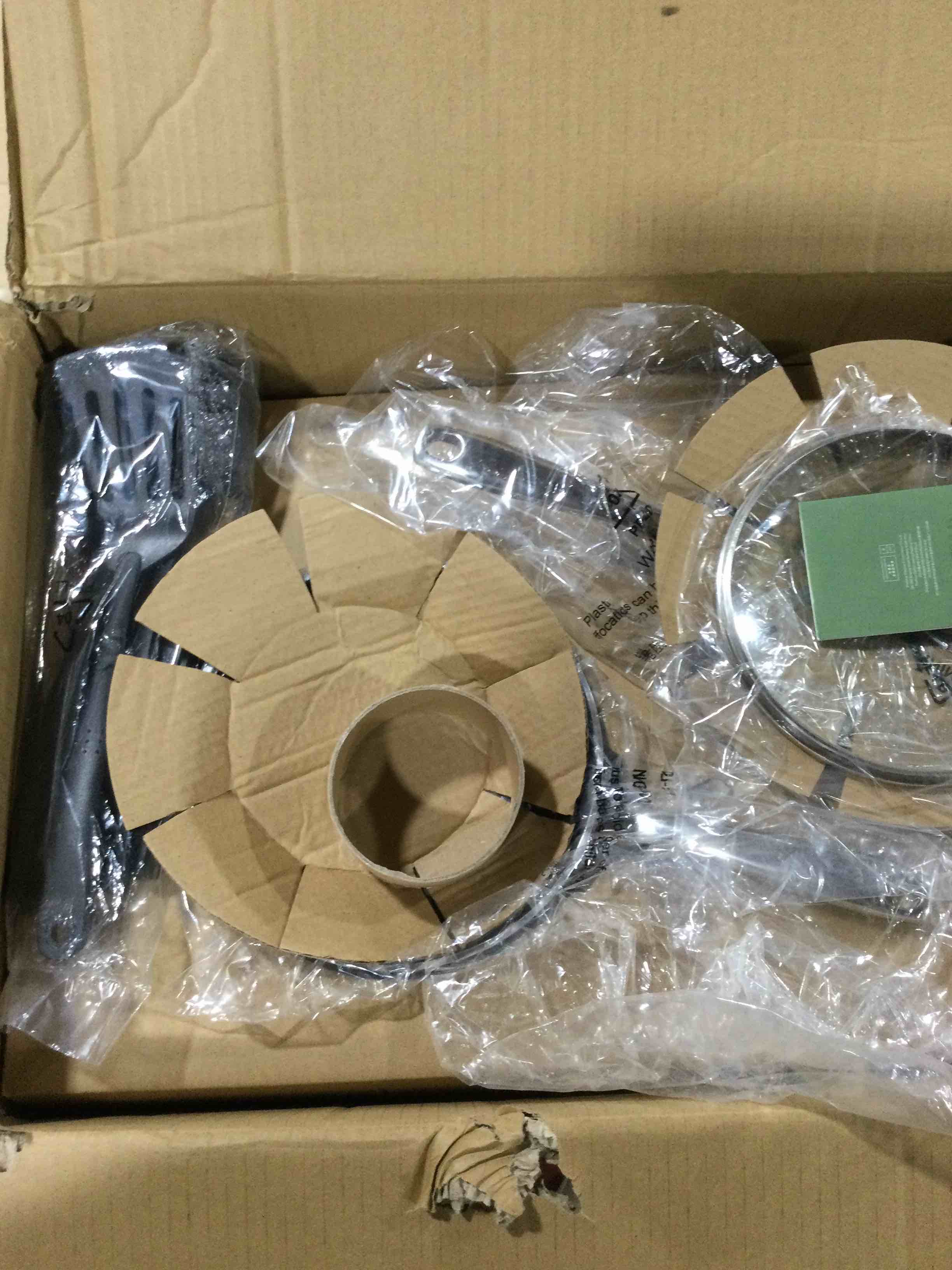 https://s3.amazonaws.com/lotting-images-prod/bidfta/RED3999273_1707342596422.jpeg