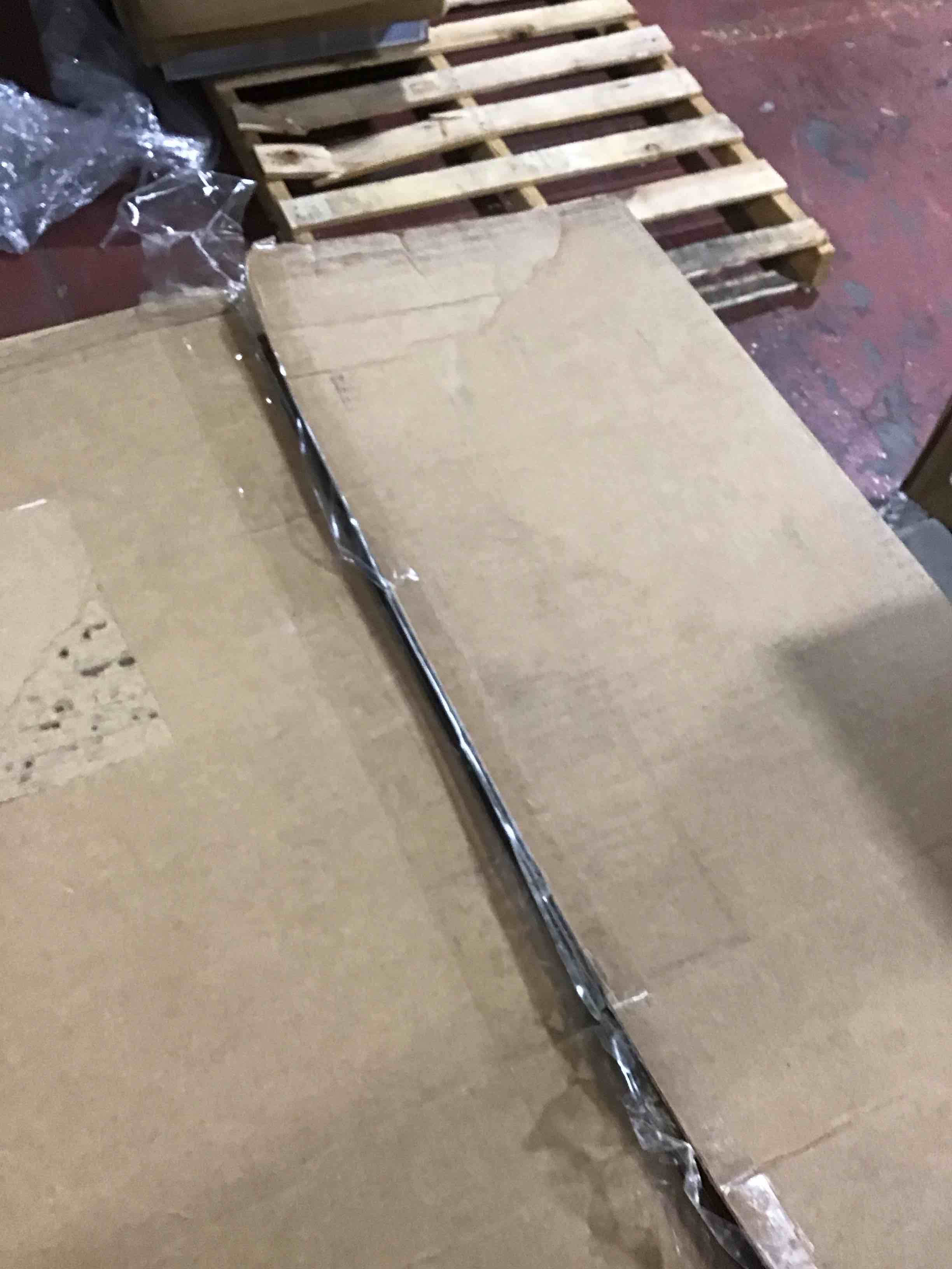 https://s3.amazonaws.com/lotting-images-prod/bidfta/RED3999330_1707423639808.jpeg