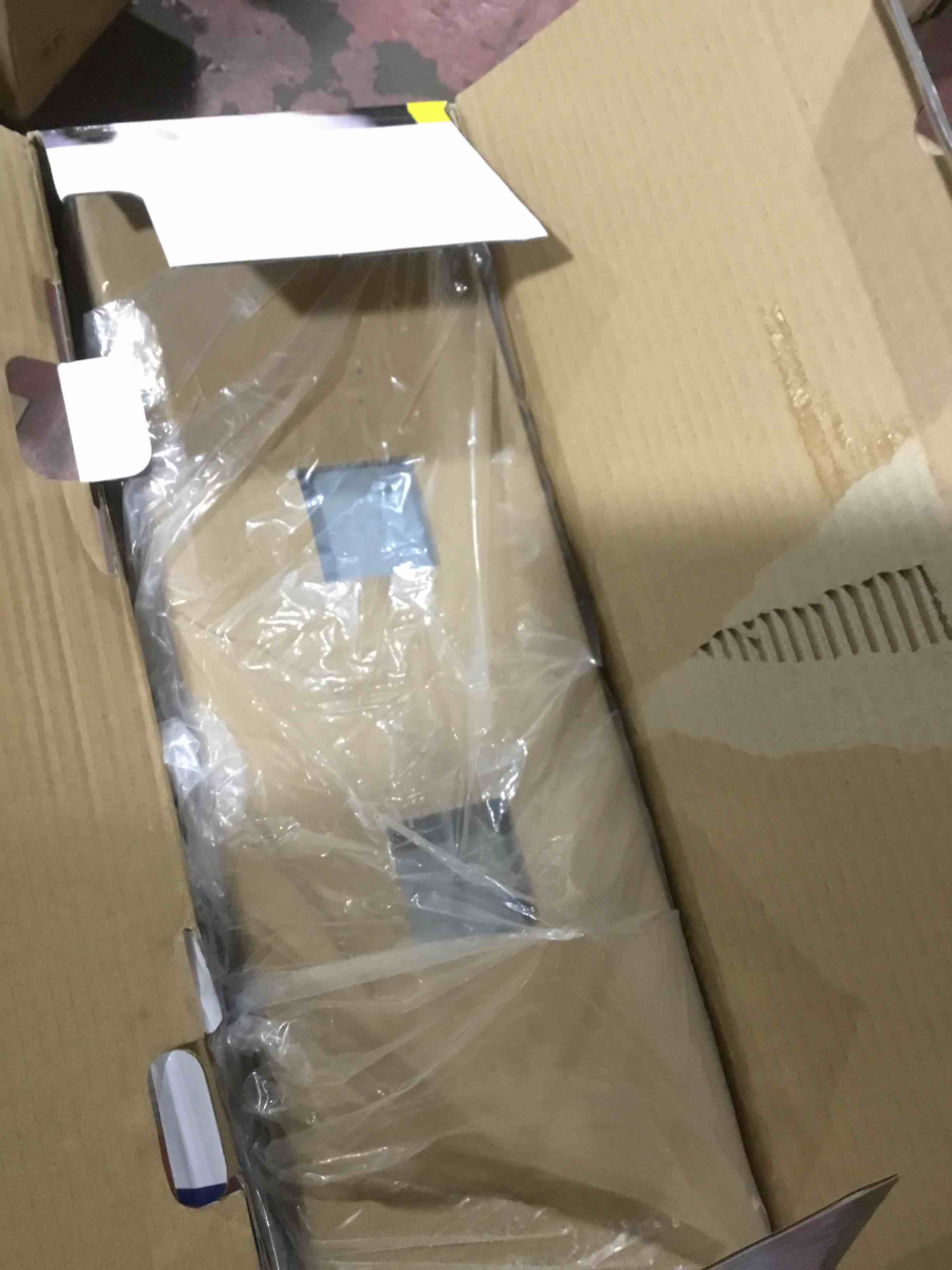 https://s3.amazonaws.com/lotting-images-prod/bidfta/RED3999725_1710861492220.jpeg