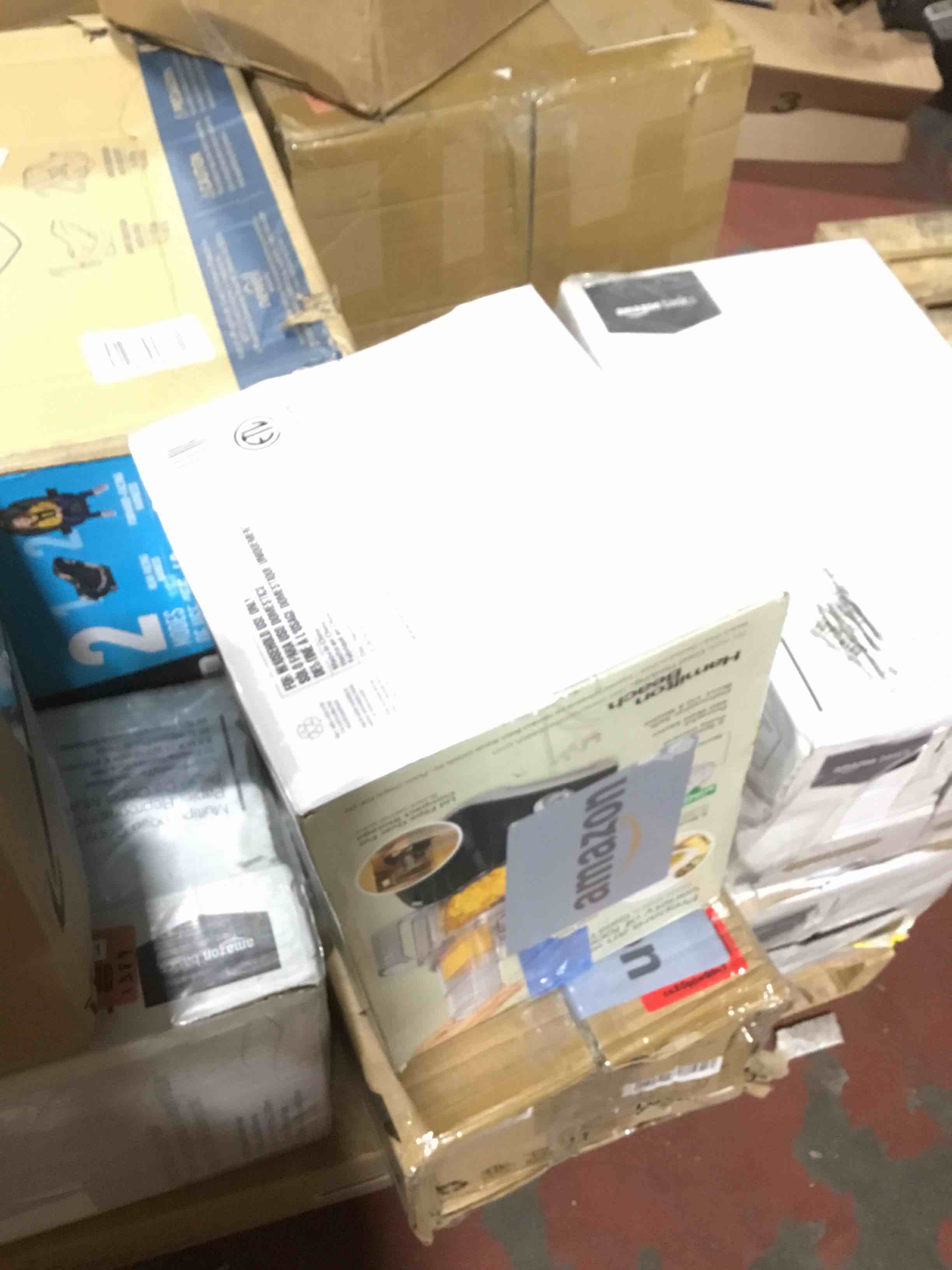 https://s3.amazonaws.com/lotting-images-prod/bidfta/RED3999736_1710862417814.jpeg