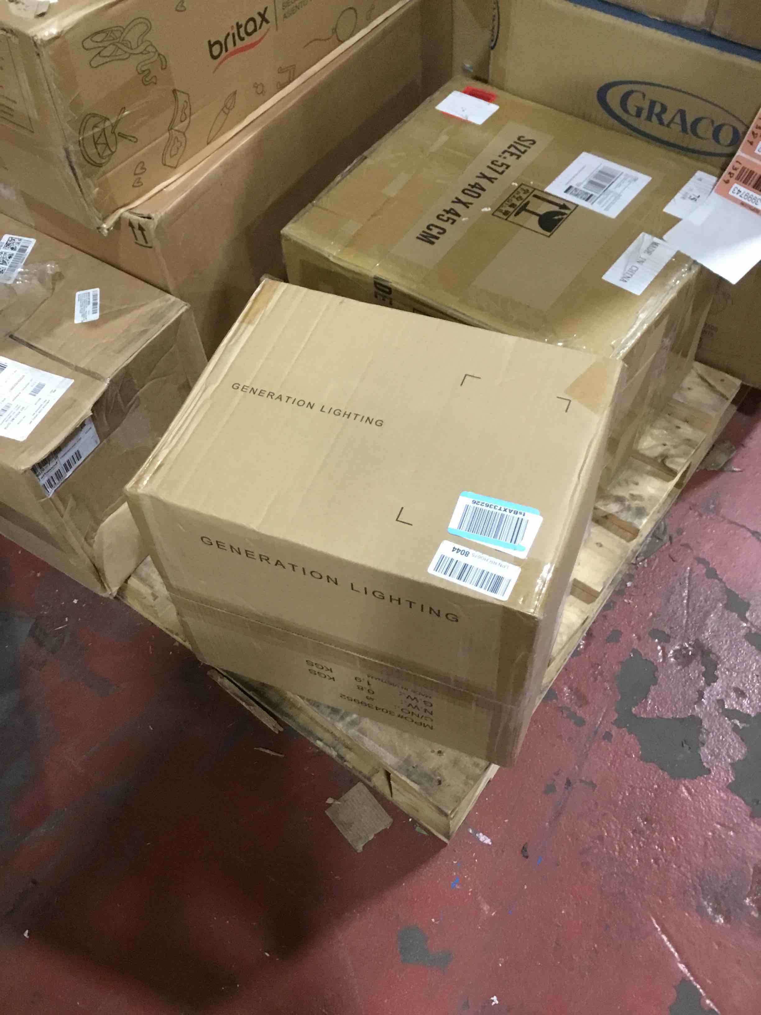 https://s3.amazonaws.com/lotting-images-prod/bidfta/RED3999743_1710859030365.jpeg