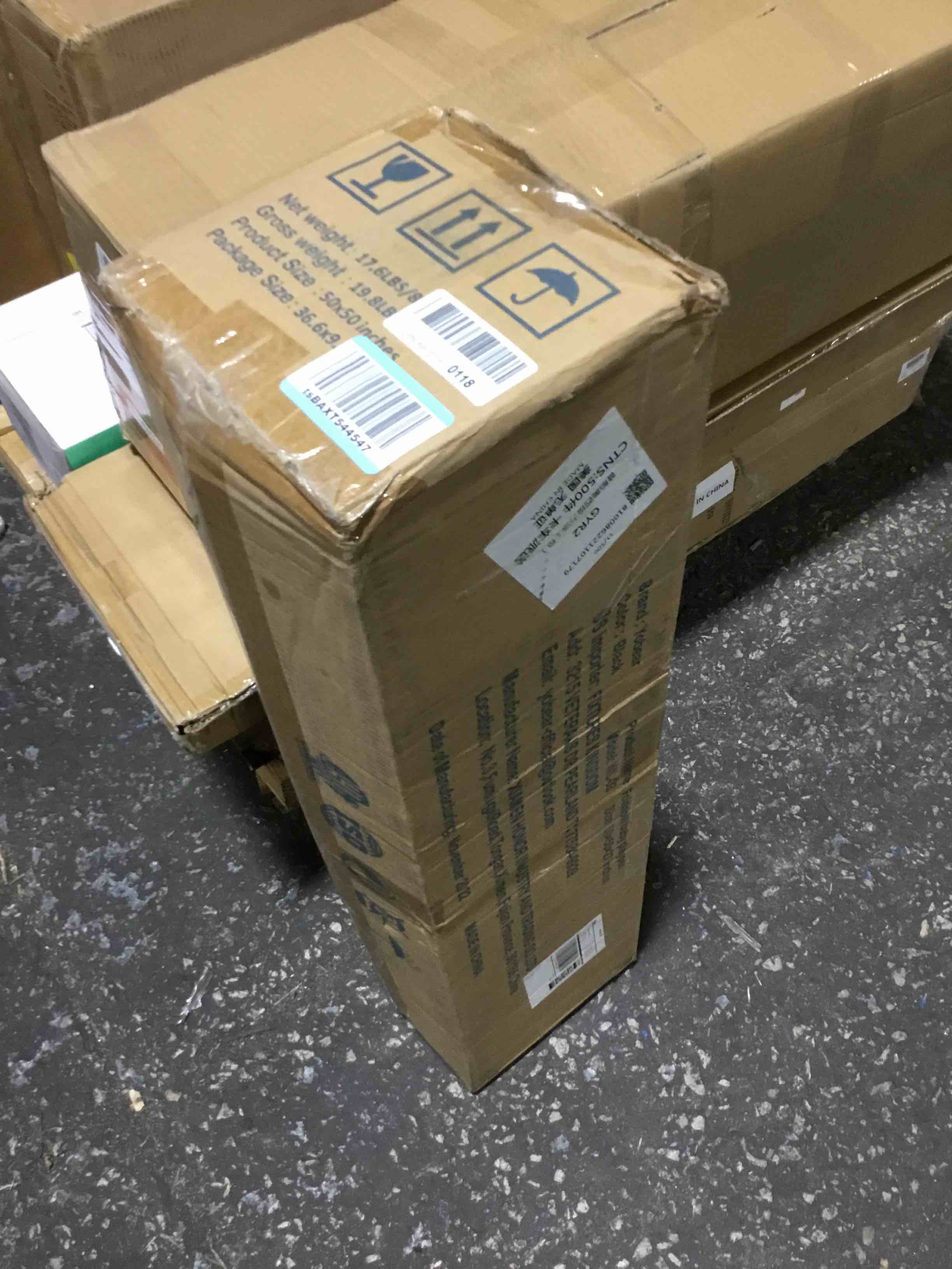 https://s3.amazonaws.com/lotting-images-prod/bidfta/RED4000245_1711660199084.jpeg