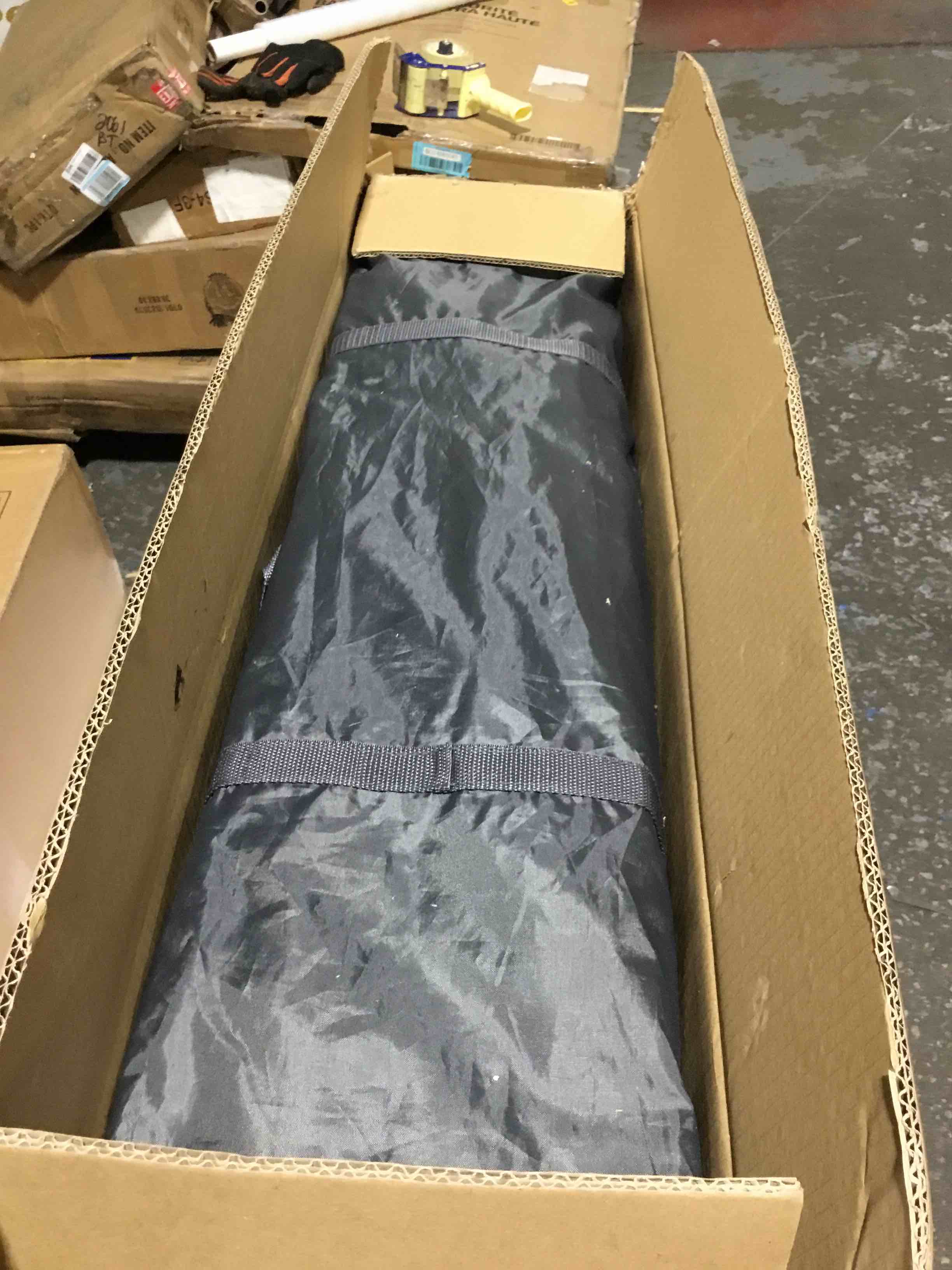 https://s3.amazonaws.com/lotting-images-prod/bidfta/RED4000245_1711660231970.jpeg