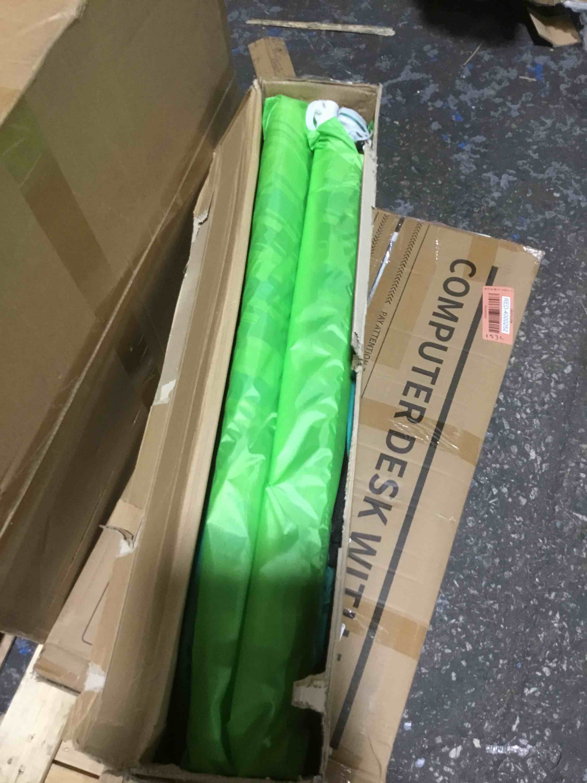 https://s3.amazonaws.com/lotting-images-prod/bidfta/RED4000251_1711659273610.jpeg