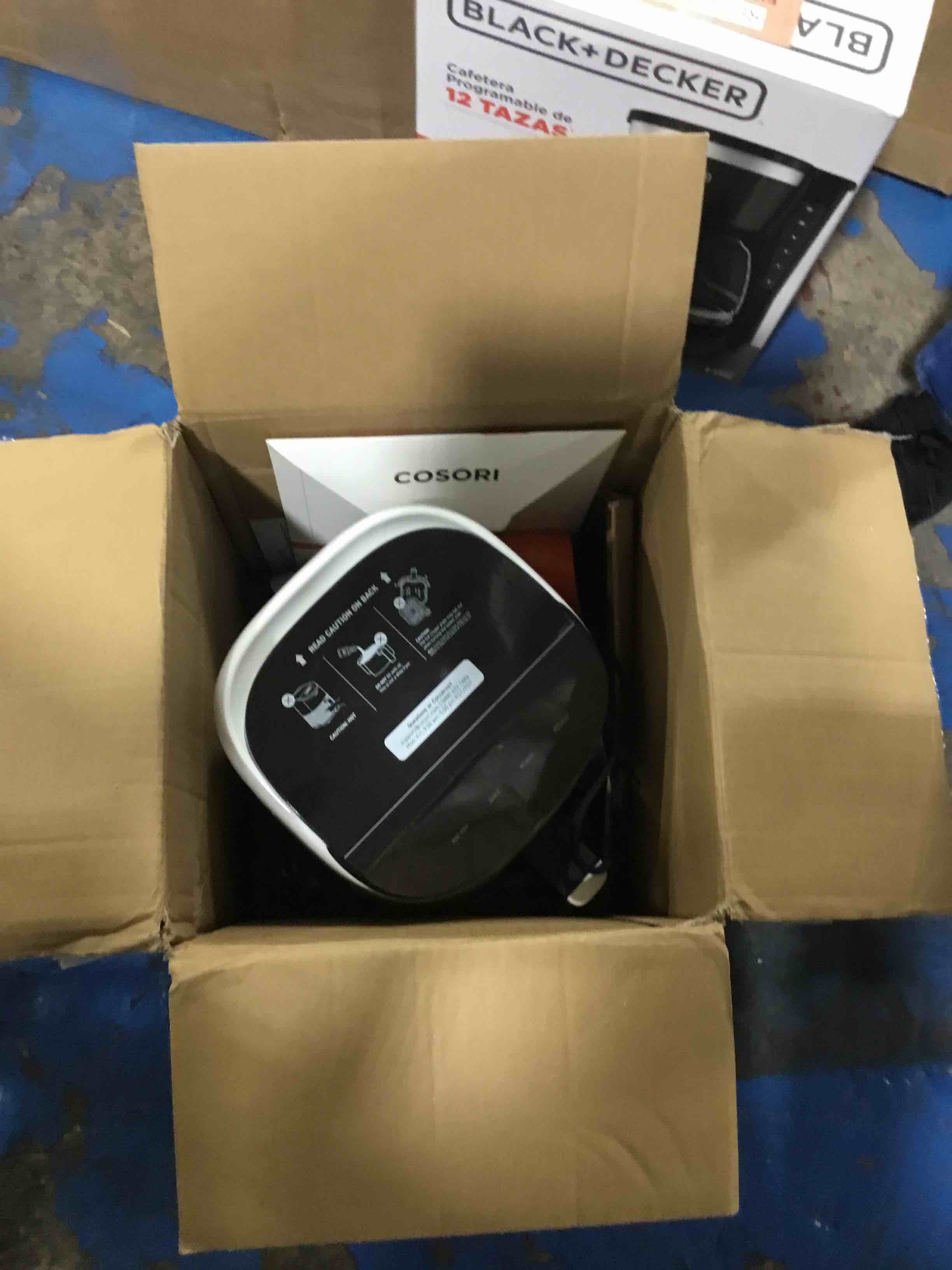 https://s3.amazonaws.com/lotting-images-prod/bidfta/RED4000926_1717503321604.jpeg