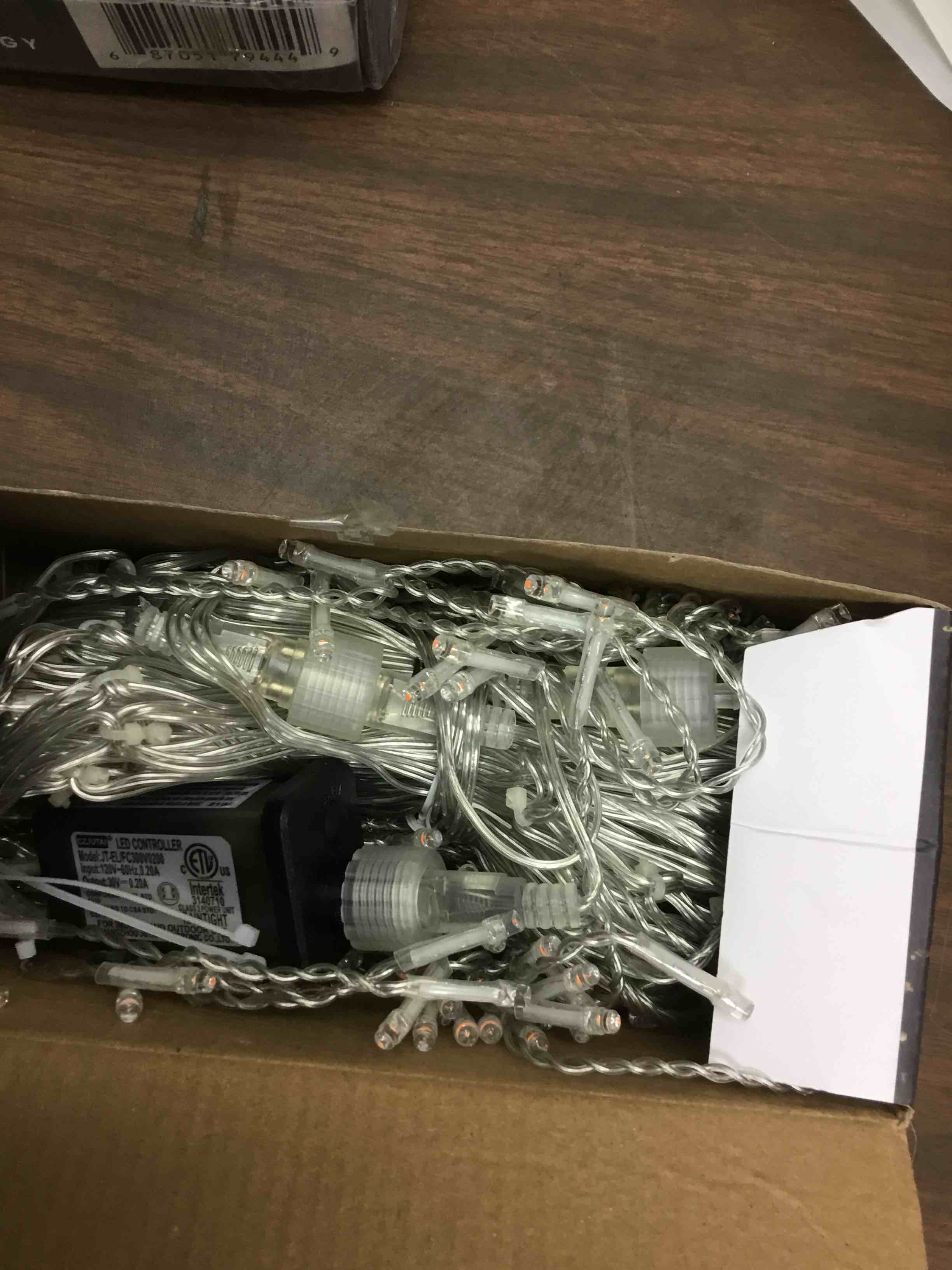 https://s3.amazonaws.com/lotting-images-prod/bidfta/RED4003732_1690996705416.jpeg