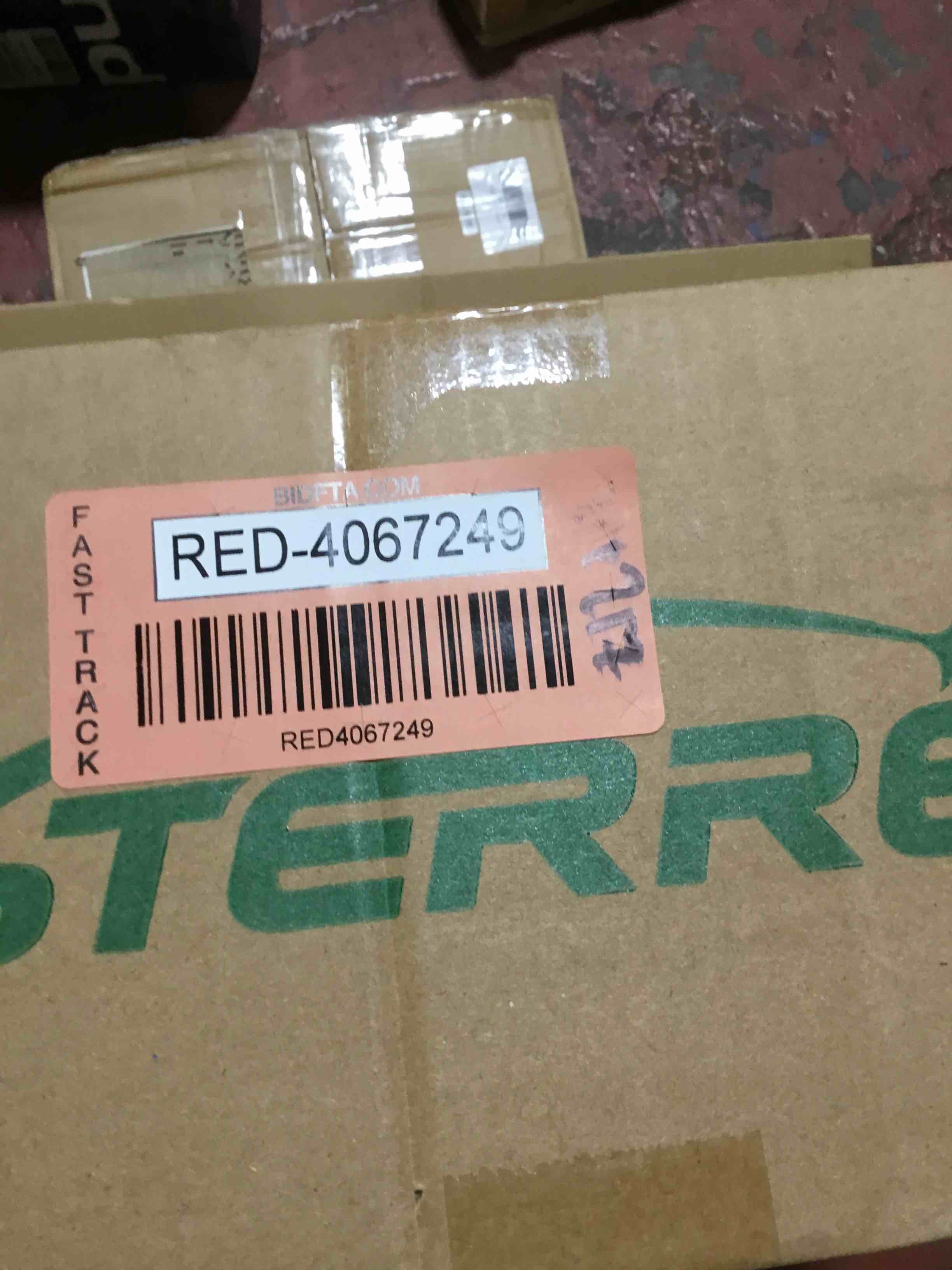 https://s3.amazonaws.com/lotting-images-prod/bidfta/RED4067249_1709922583222.jpeg