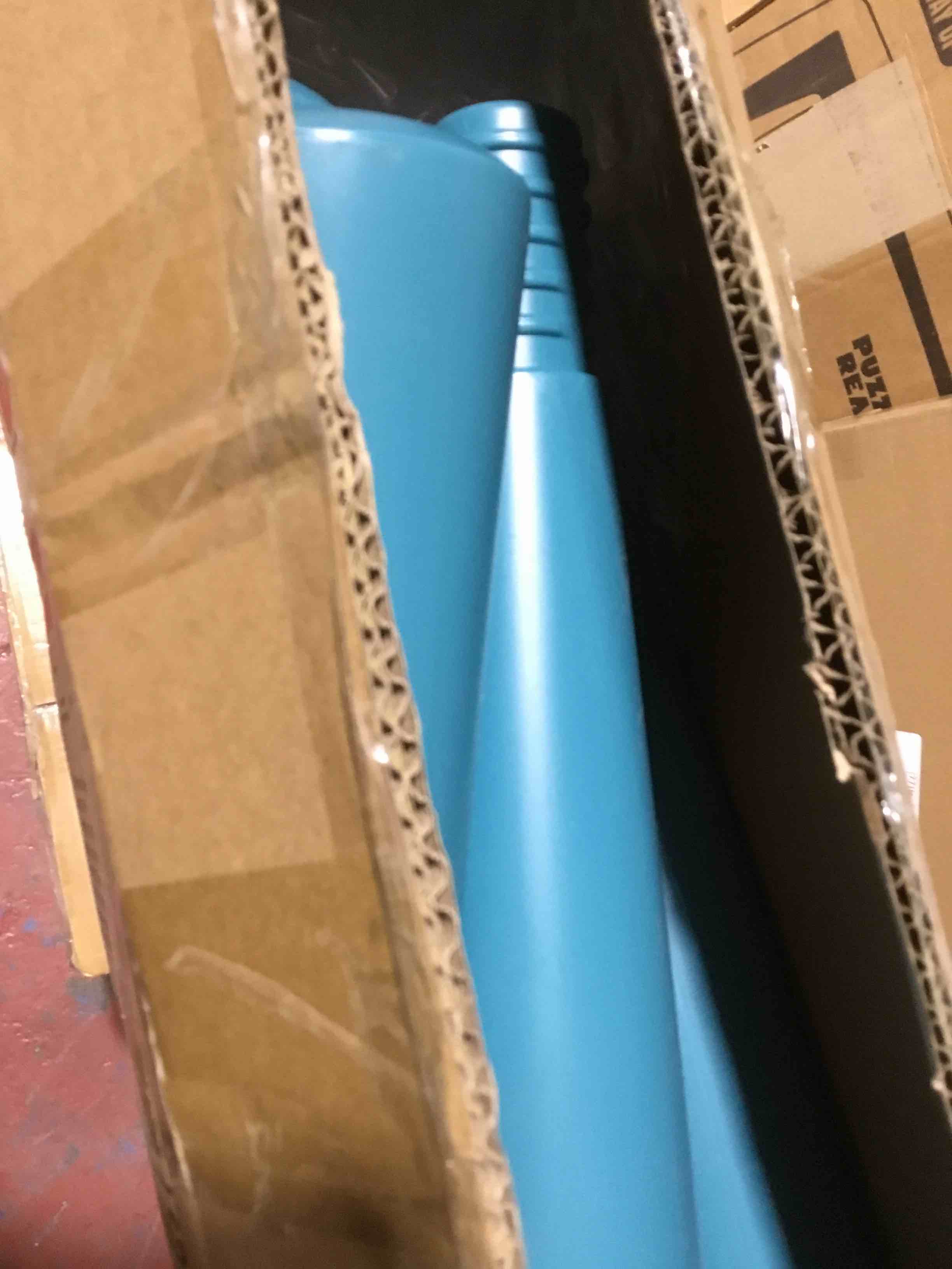 https://s3.amazonaws.com/lotting-images-prod/bidfta/RED4067266_1709924636291.jpeg