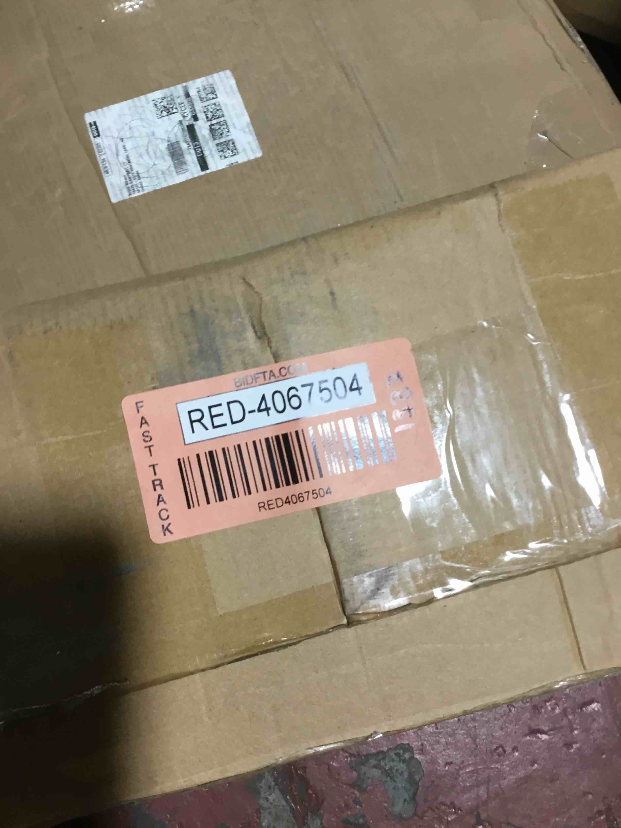 https://s3.amazonaws.com/lotting-images-prod/bidfta/RED4067504_1710516885019.jpeg