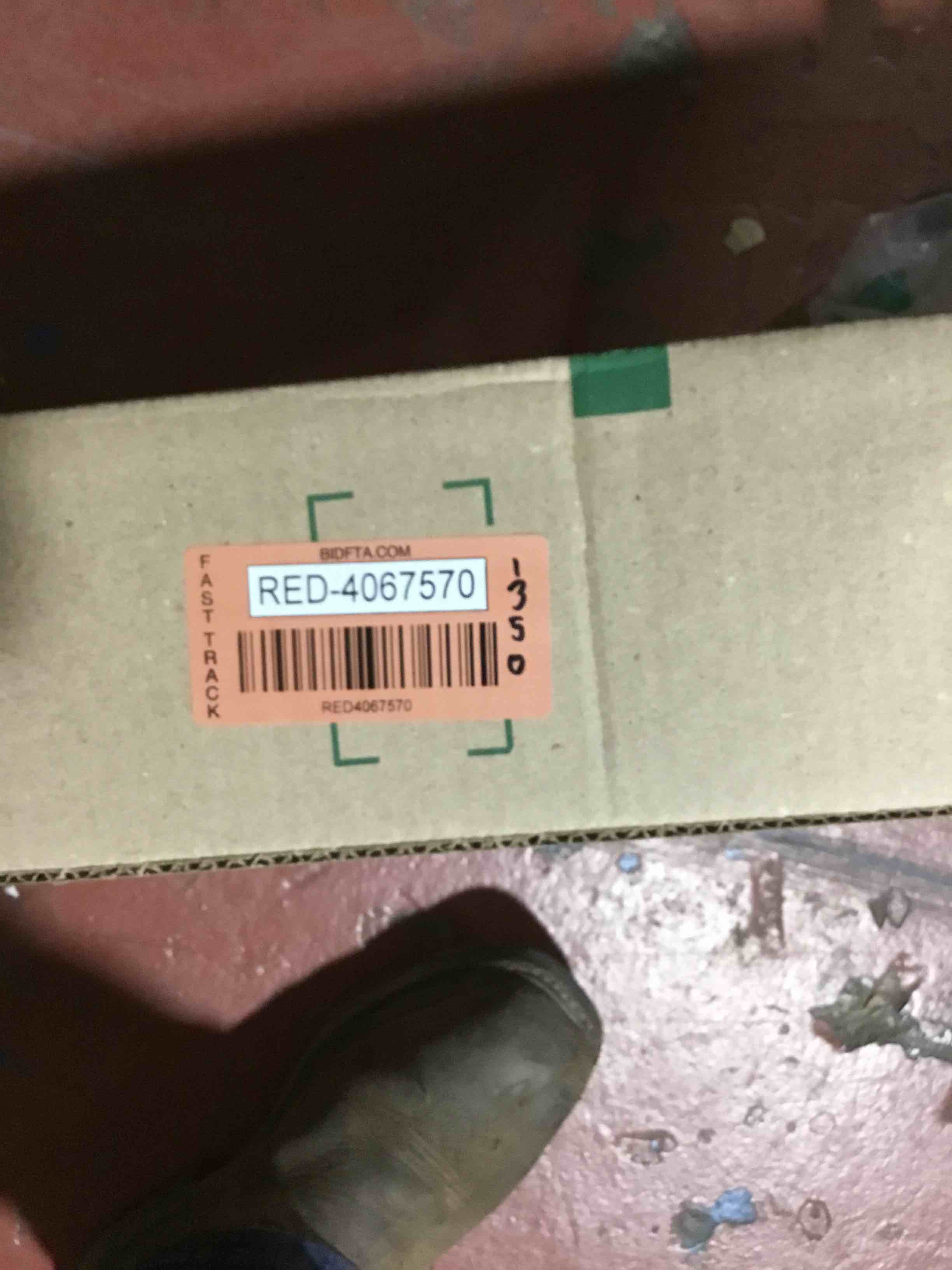 https://s3.amazonaws.com/lotting-images-prod/bidfta/RED4067570_1710538041697.jpeg
