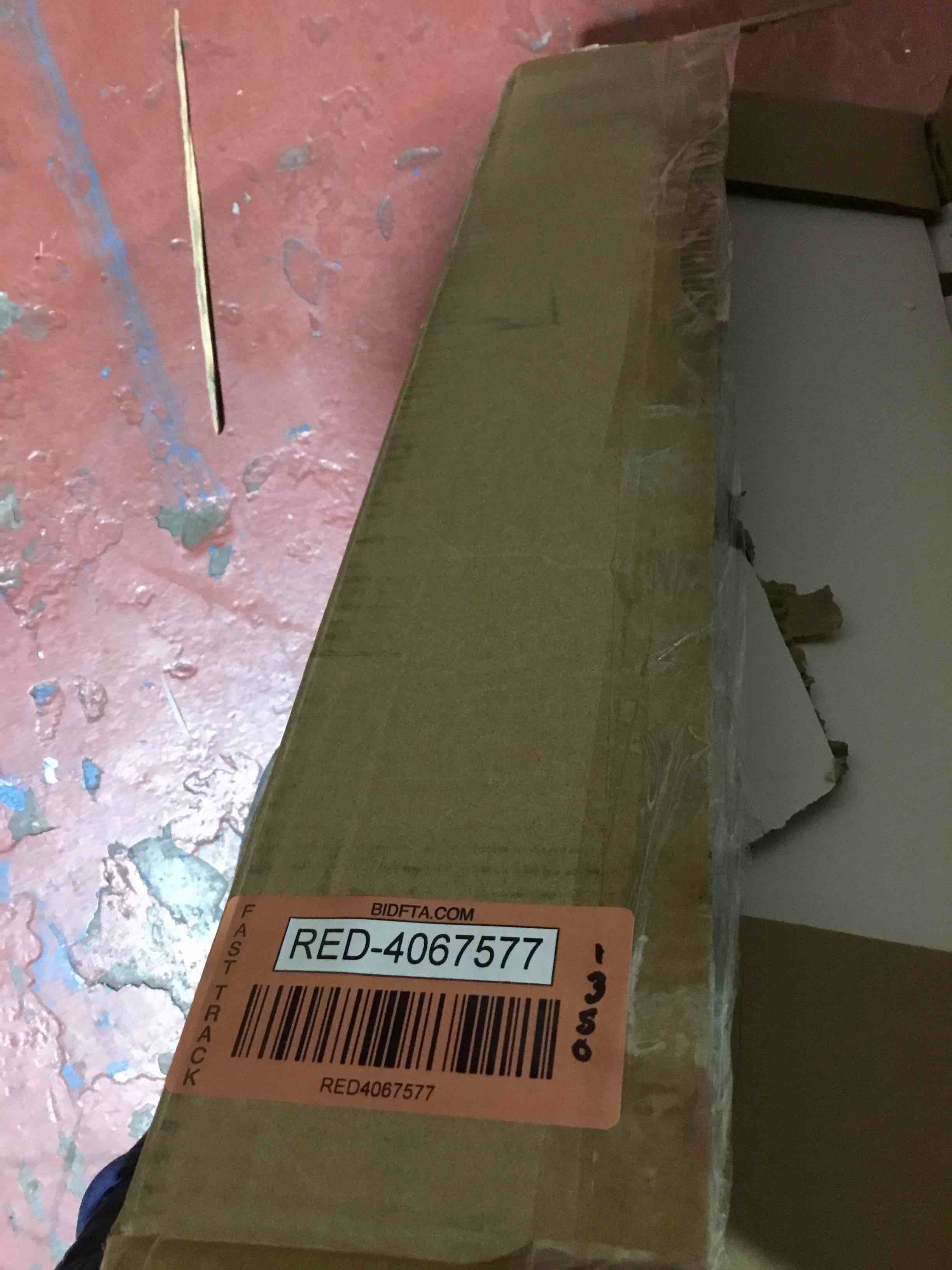 https://s3.amazonaws.com/lotting-images-prod/bidfta/RED4067577_1710538469295.jpeg