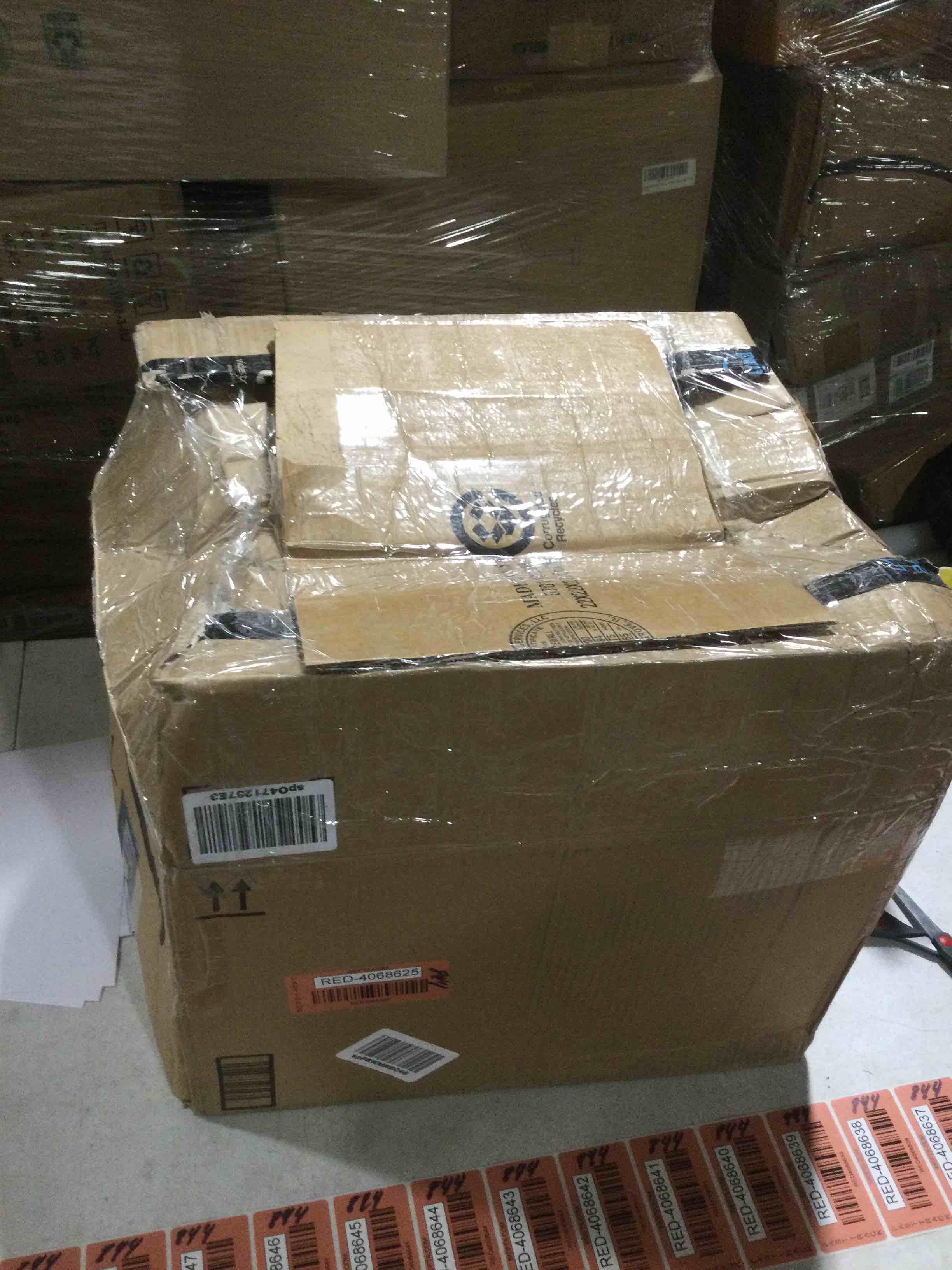 https://s3.amazonaws.com/lotting-images-prod/bidfta/RED4068625_1708539972575.jpeg