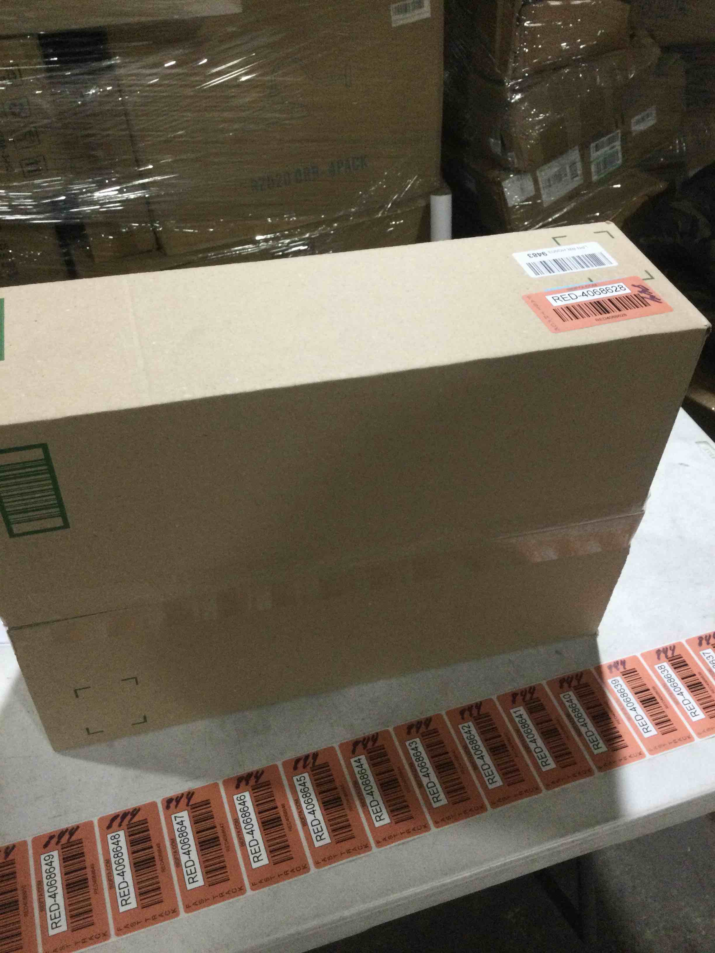 https://s3.amazonaws.com/lotting-images-prod/bidfta/RED4068628_1708539468329.jpeg