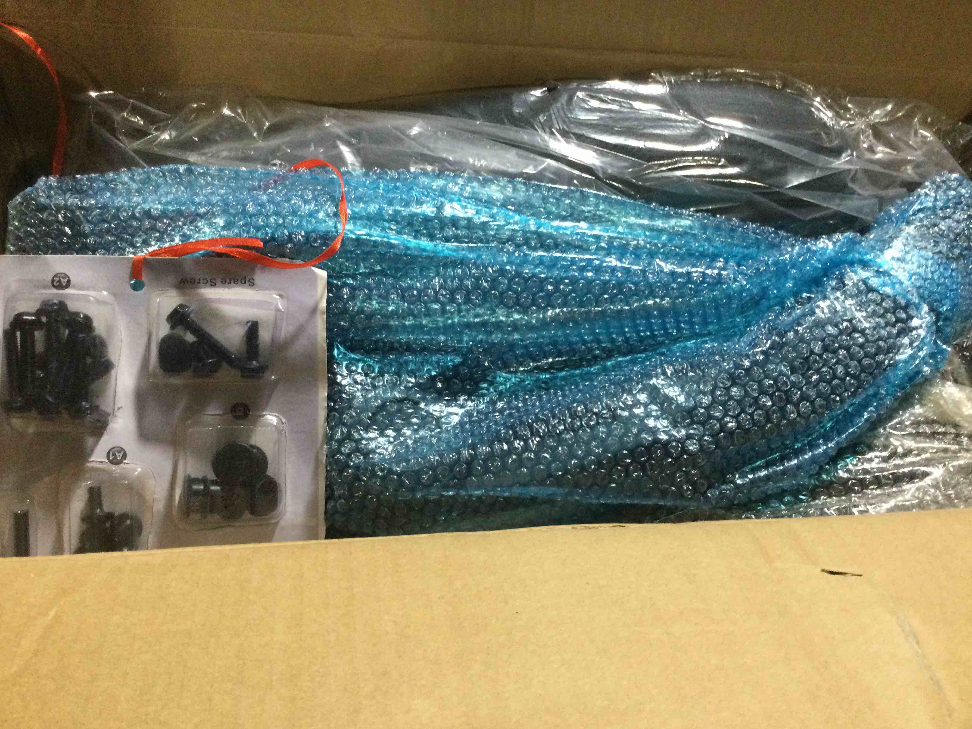 https://s3.amazonaws.com/lotting-images-prod/bidfta/RED4068636_1708541564546.jpeg